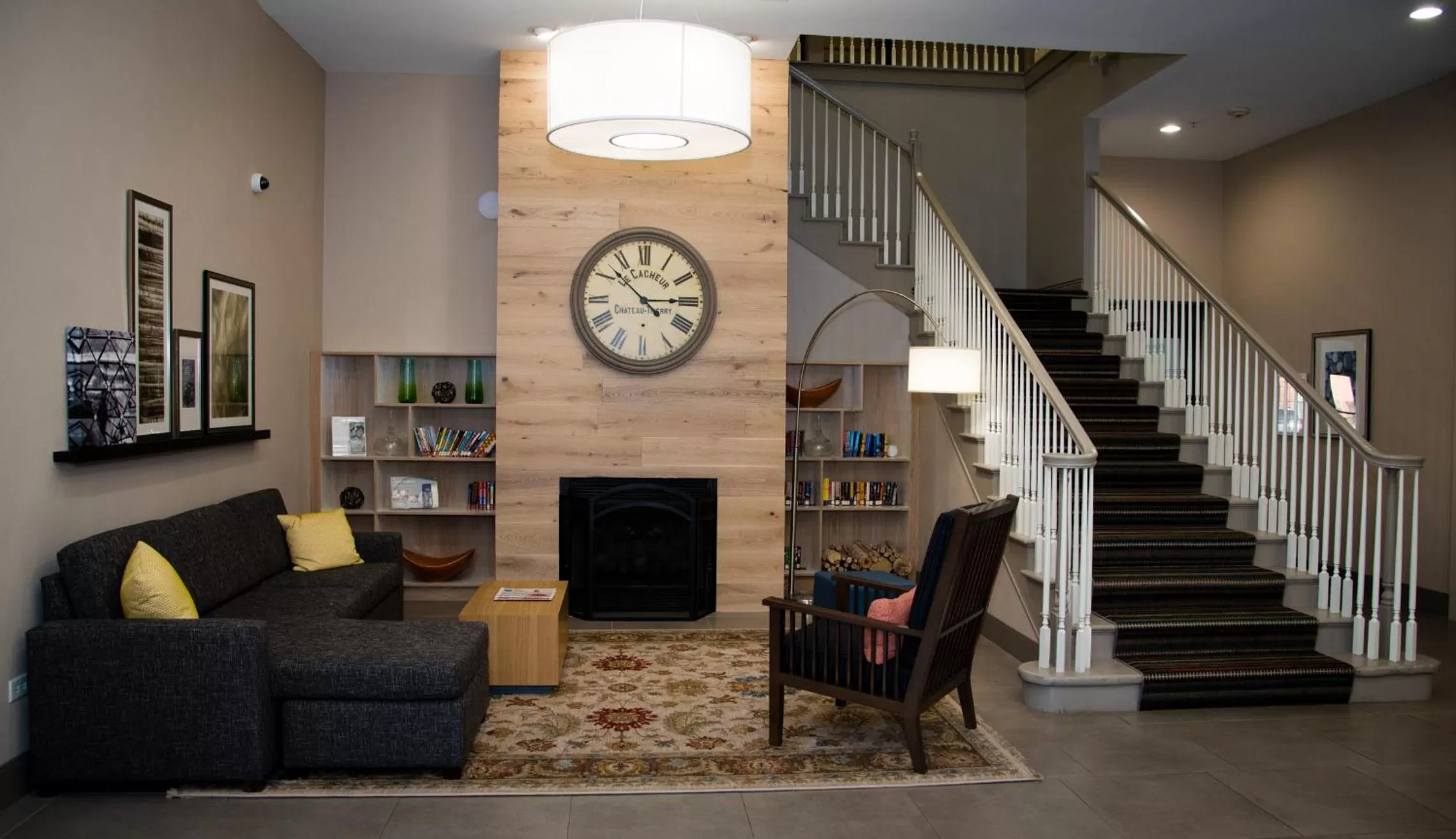 Lobby or reception in Country Inn & Suites by Radisson, Merrillville, IN