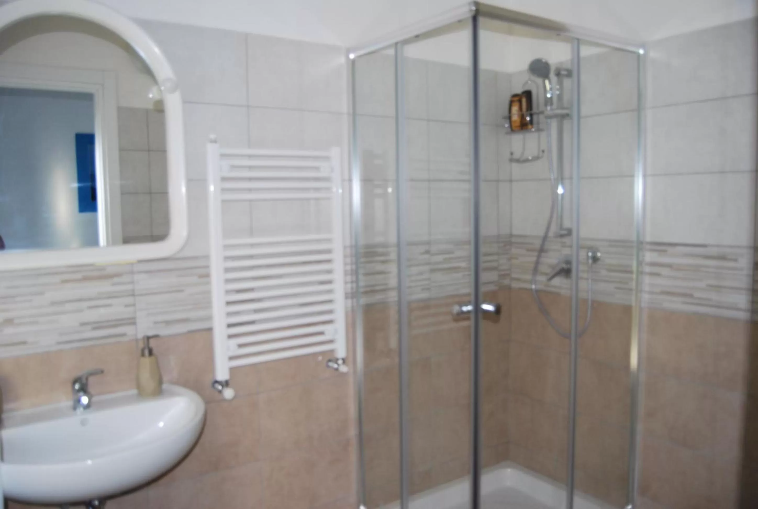 Shower in A Casa di Lidia B&B Gaeta