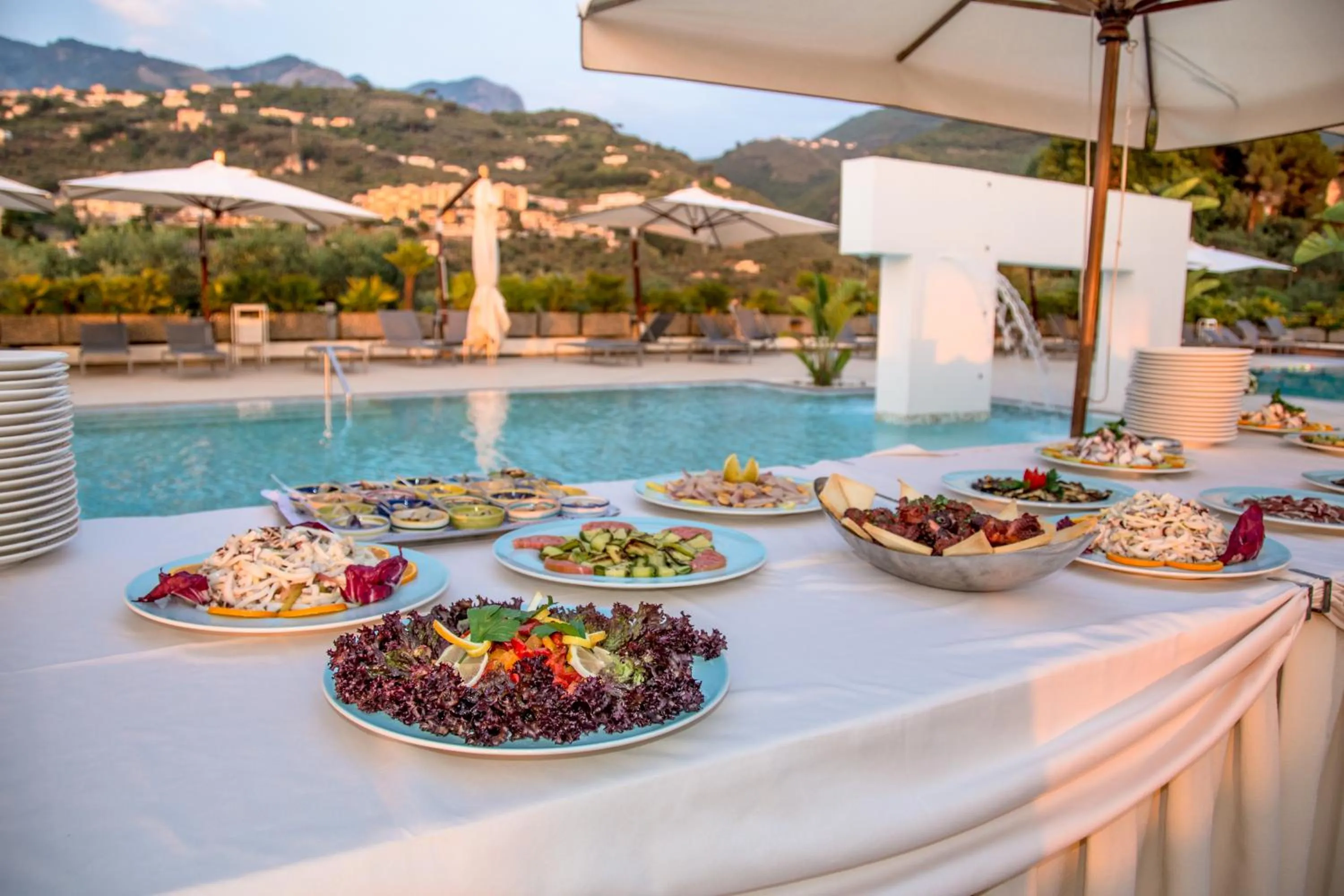 Food in Grand Hotel Moon Valley