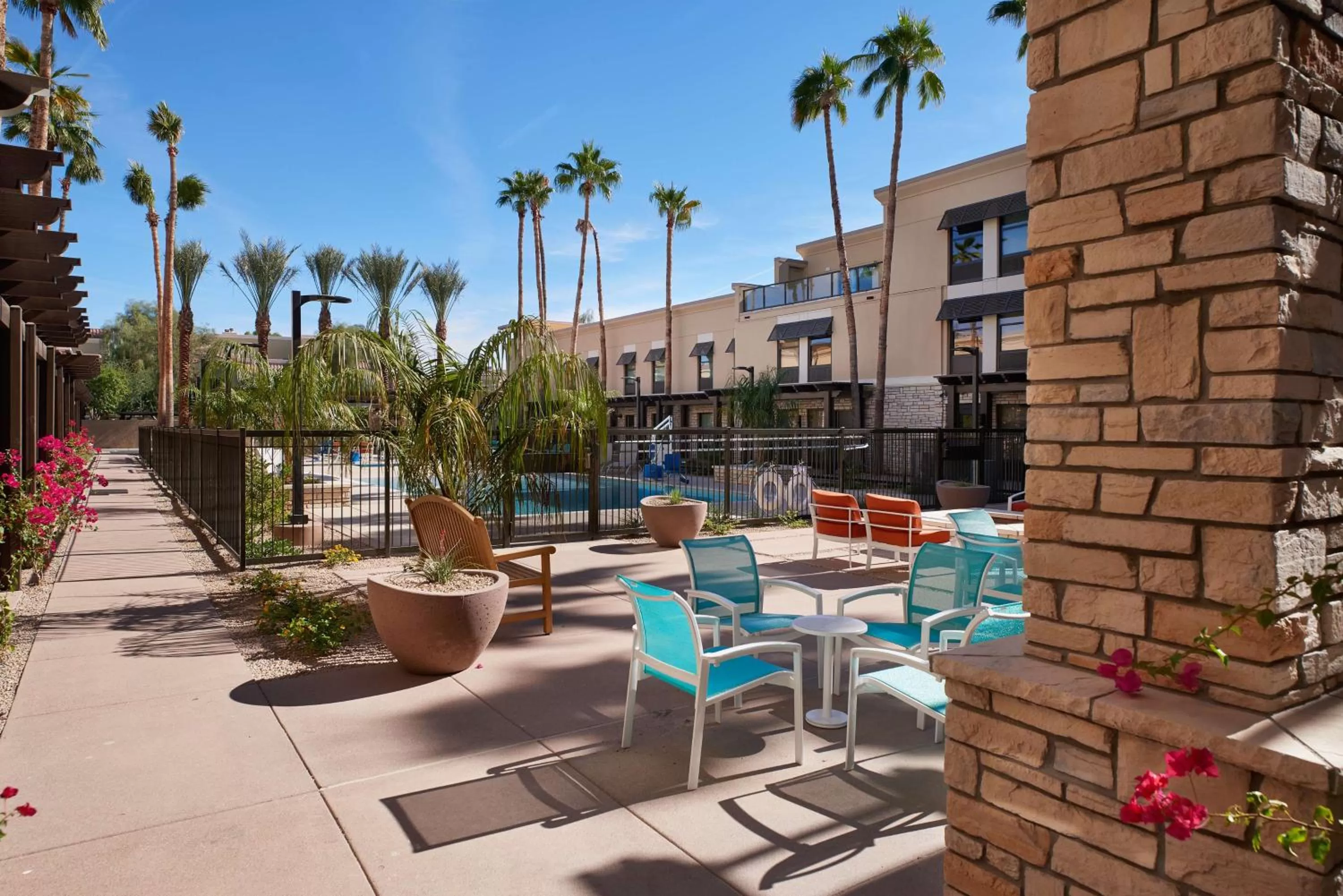 Property building in Hampton Inn & Suites Scottsdale On Shea Blvd