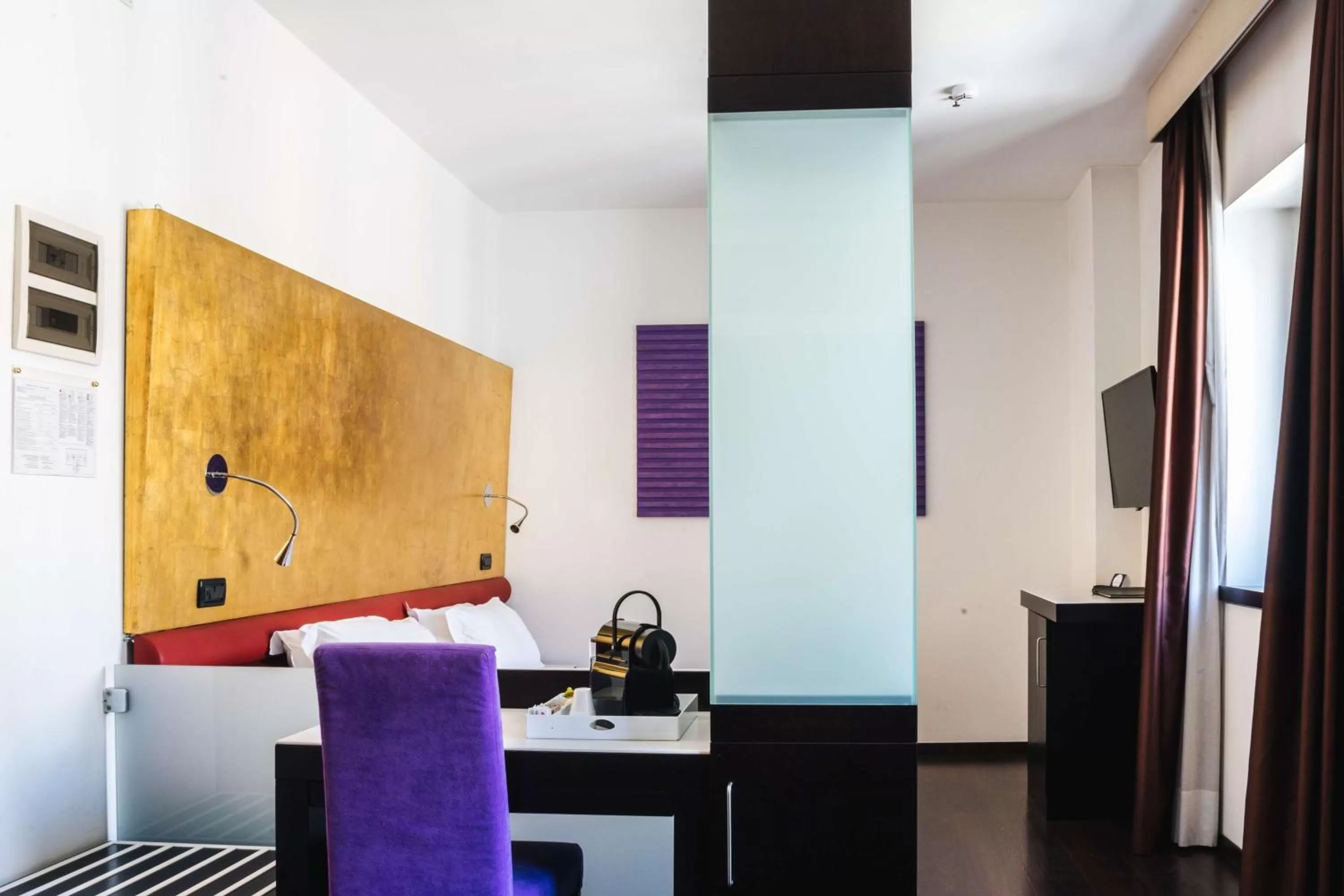 Bedroom in Best Western Hotel Tritone