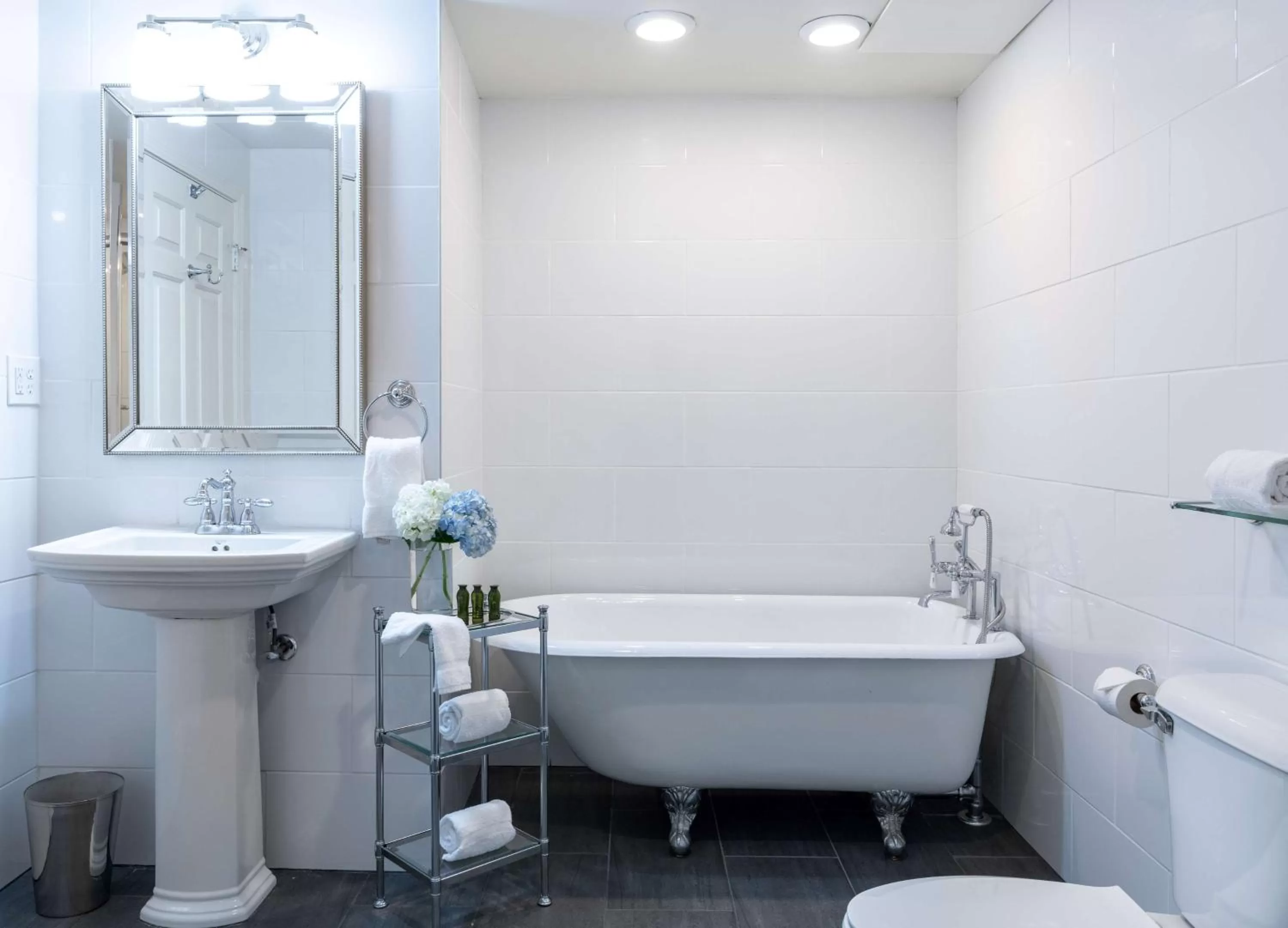Bathroom in The Campbell House Lexington, Curio Collection by Hilton
