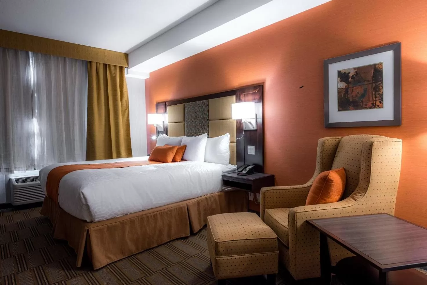 Photo of the whole room, Bed in Best Western Plus Chateau Fort St. John