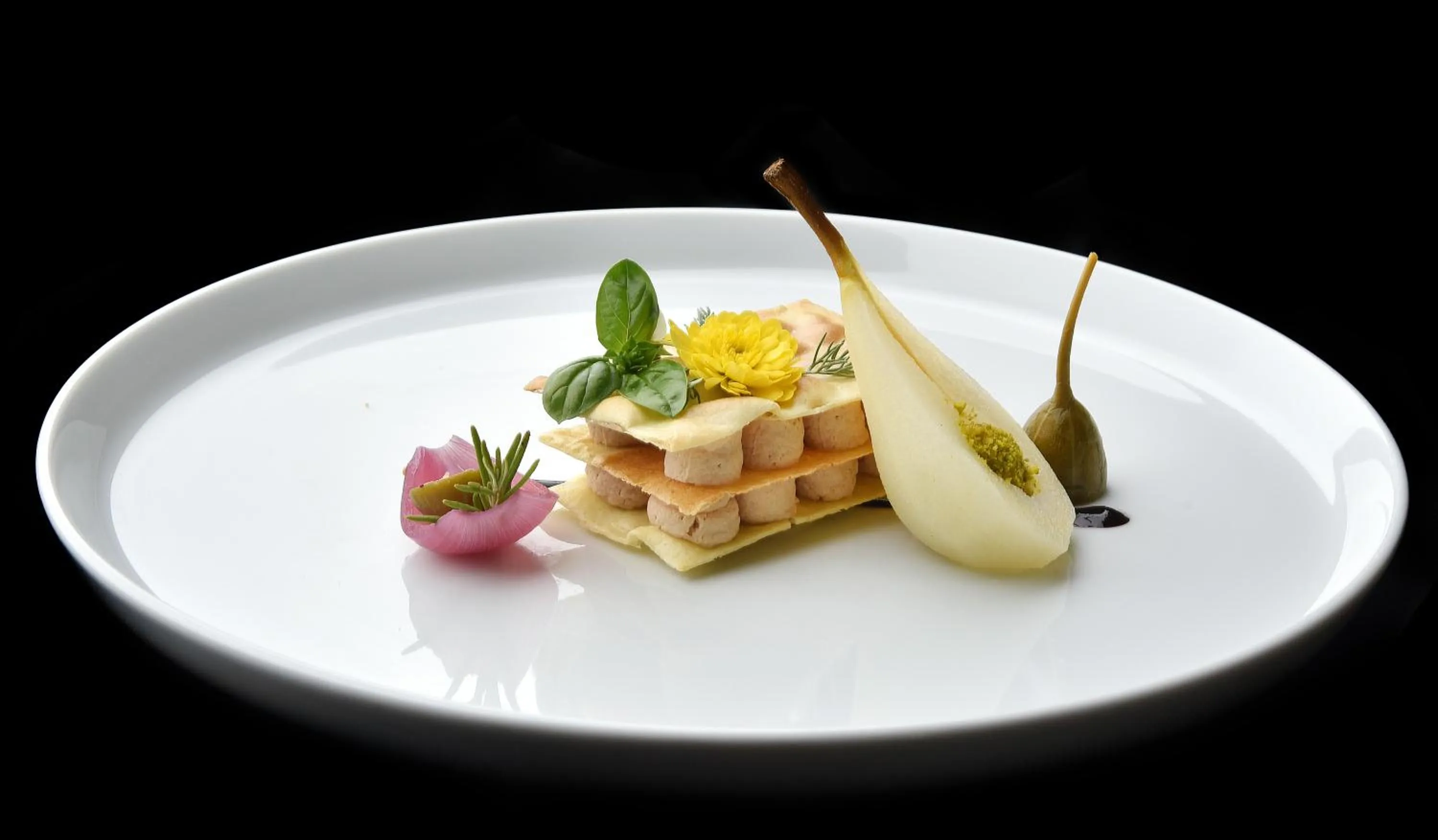 Food and drinks in Il Falconiere Relais & Spa