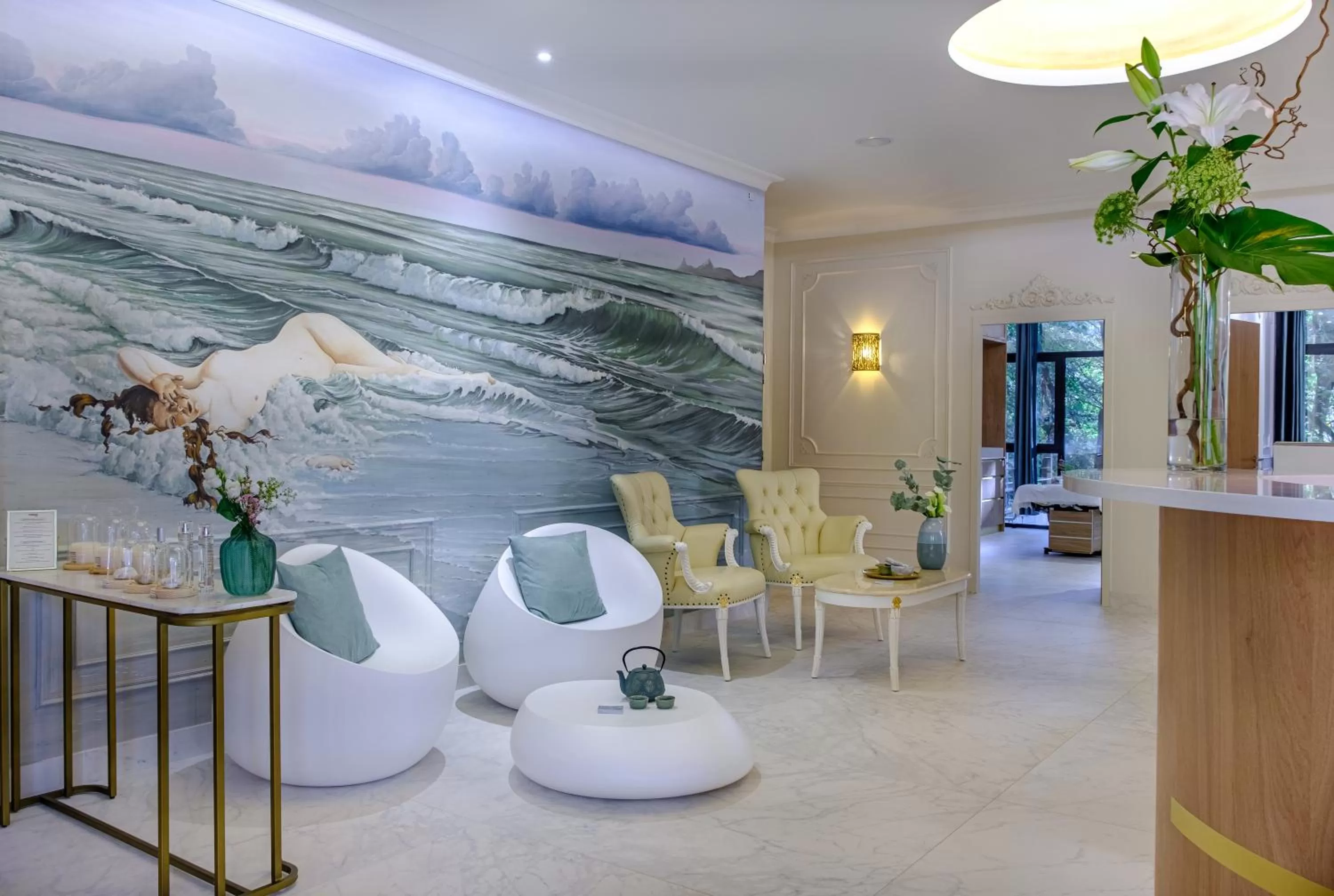 Living room in L'Orangerie du Château des Reynats