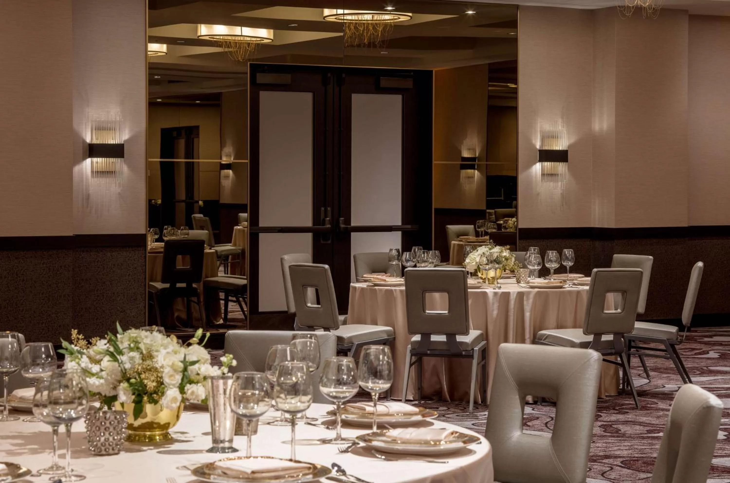 Meeting/conference room in Embassy Suites By Hilton Minneapolis Downtown Hotel