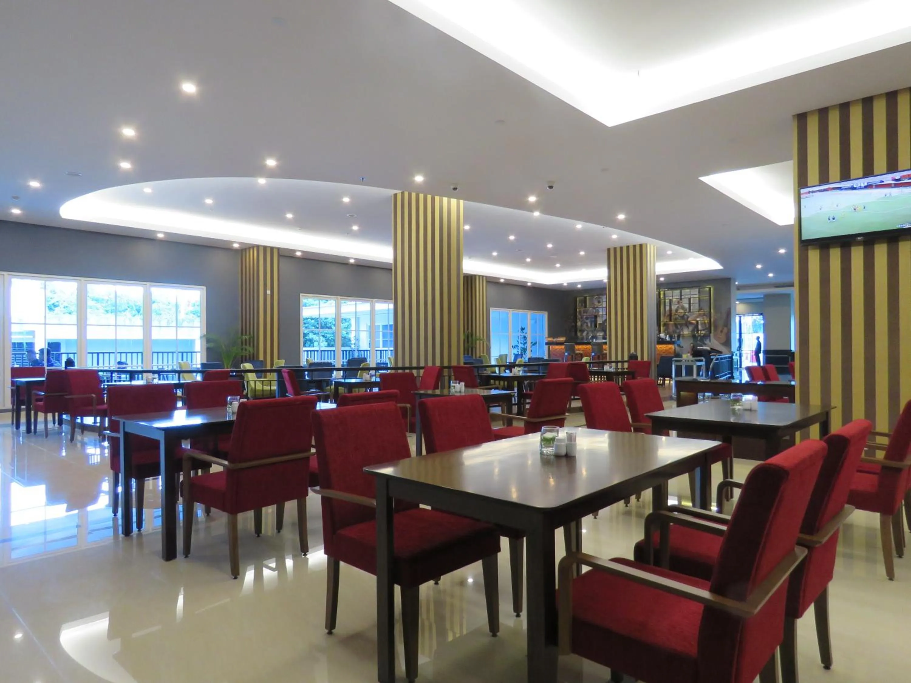 Restaurant/places to eat in d'primahotel Kualanamu Airport Medan