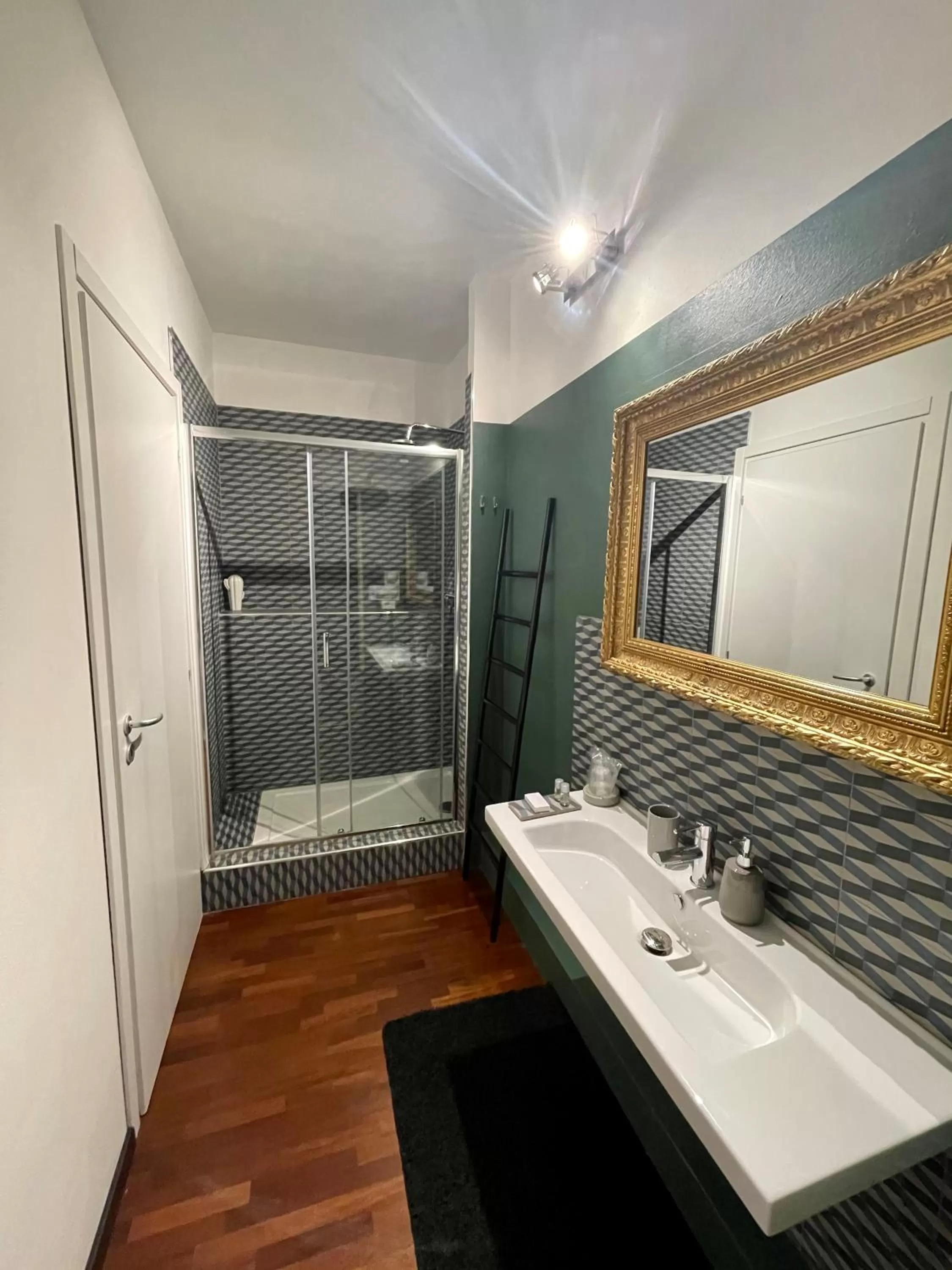 Shower in Palazzina300