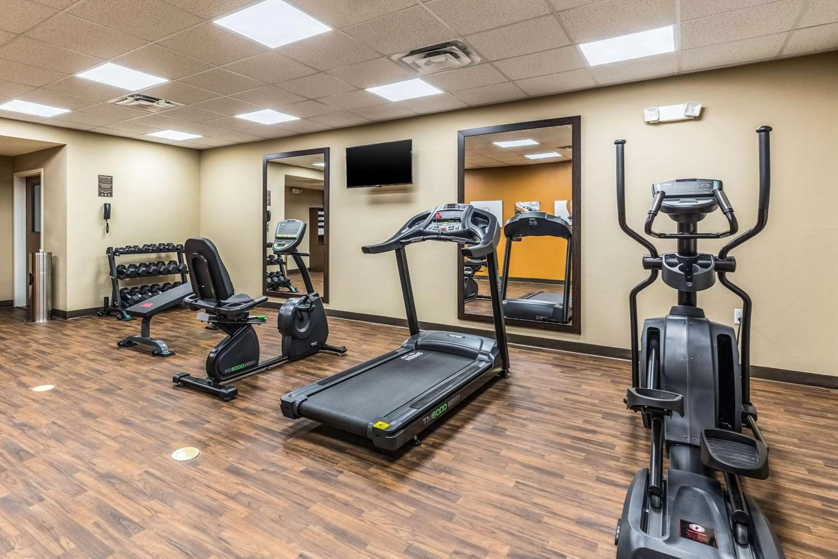 Fitness centre/facilities in Comfort Suites