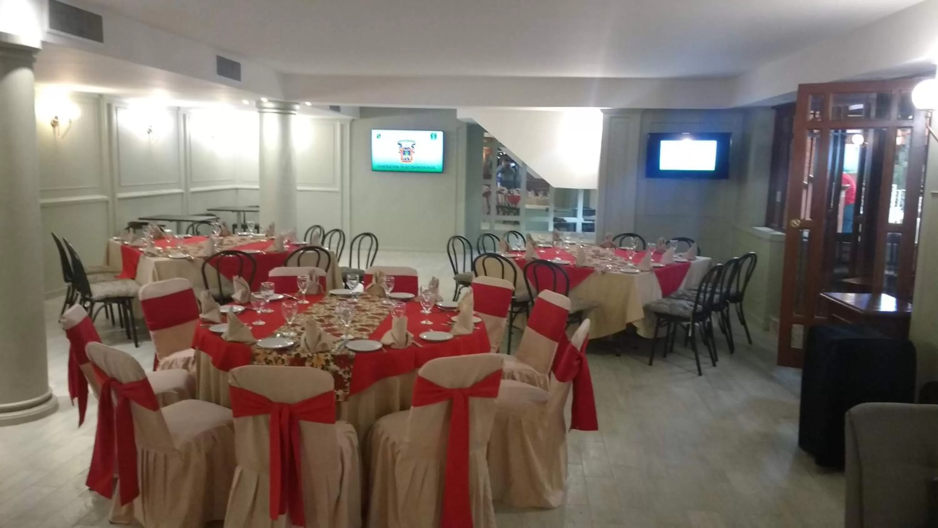 Banquet/Function facilities in Country Plaza