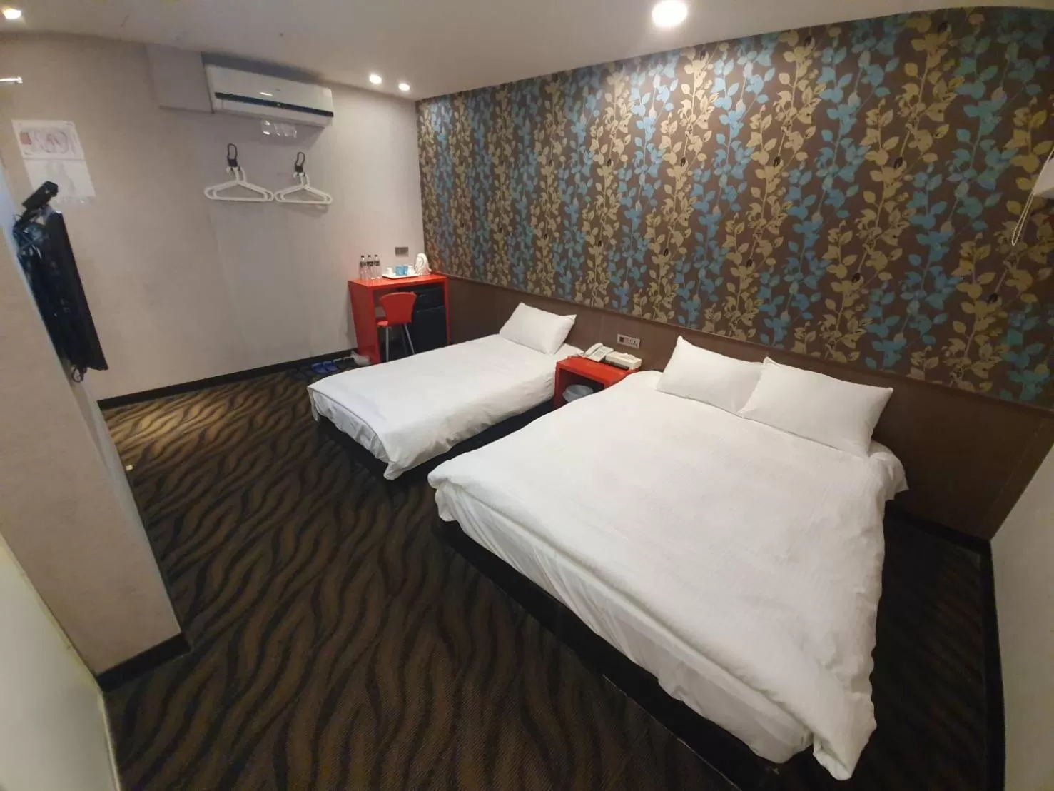 Bed in Funny Ximen Hotel