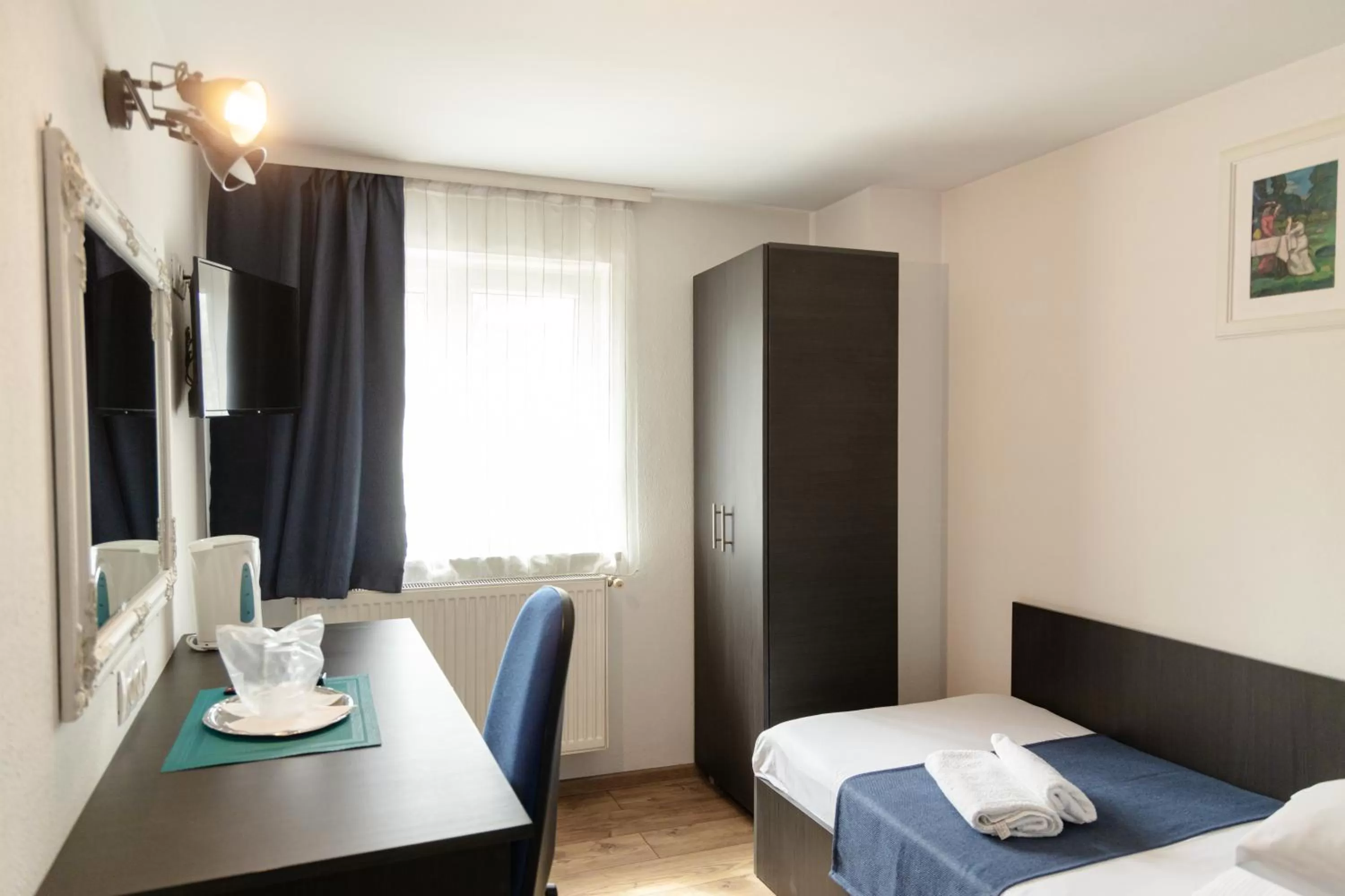 TV and multimedia, Bed in Pensiunea Pictorilor