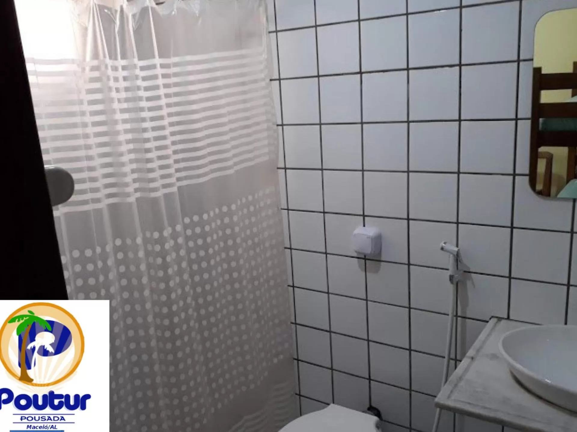 Bathroom in Poutur Pousada