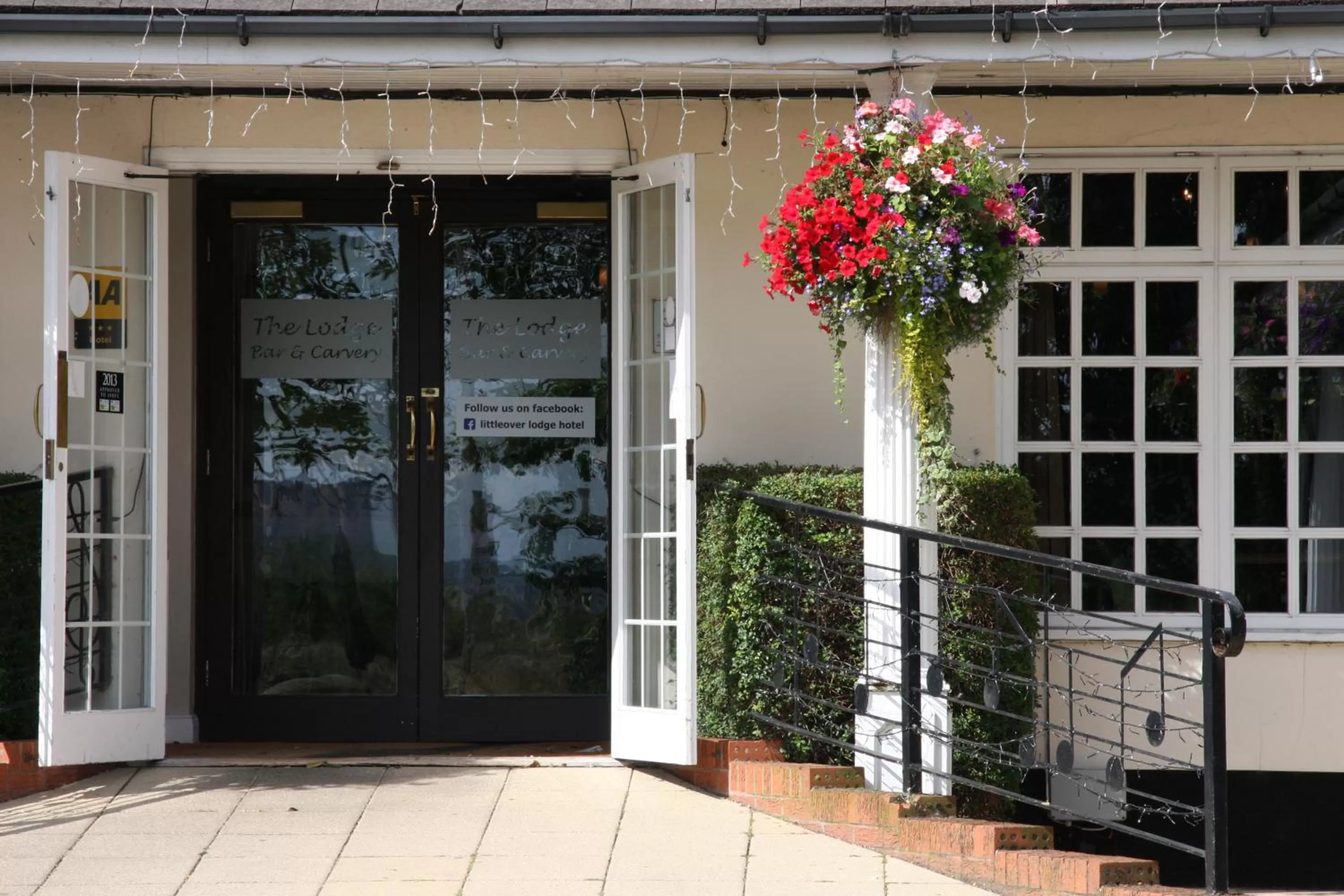 Facade/entrance in Littleover Lodge Hotel