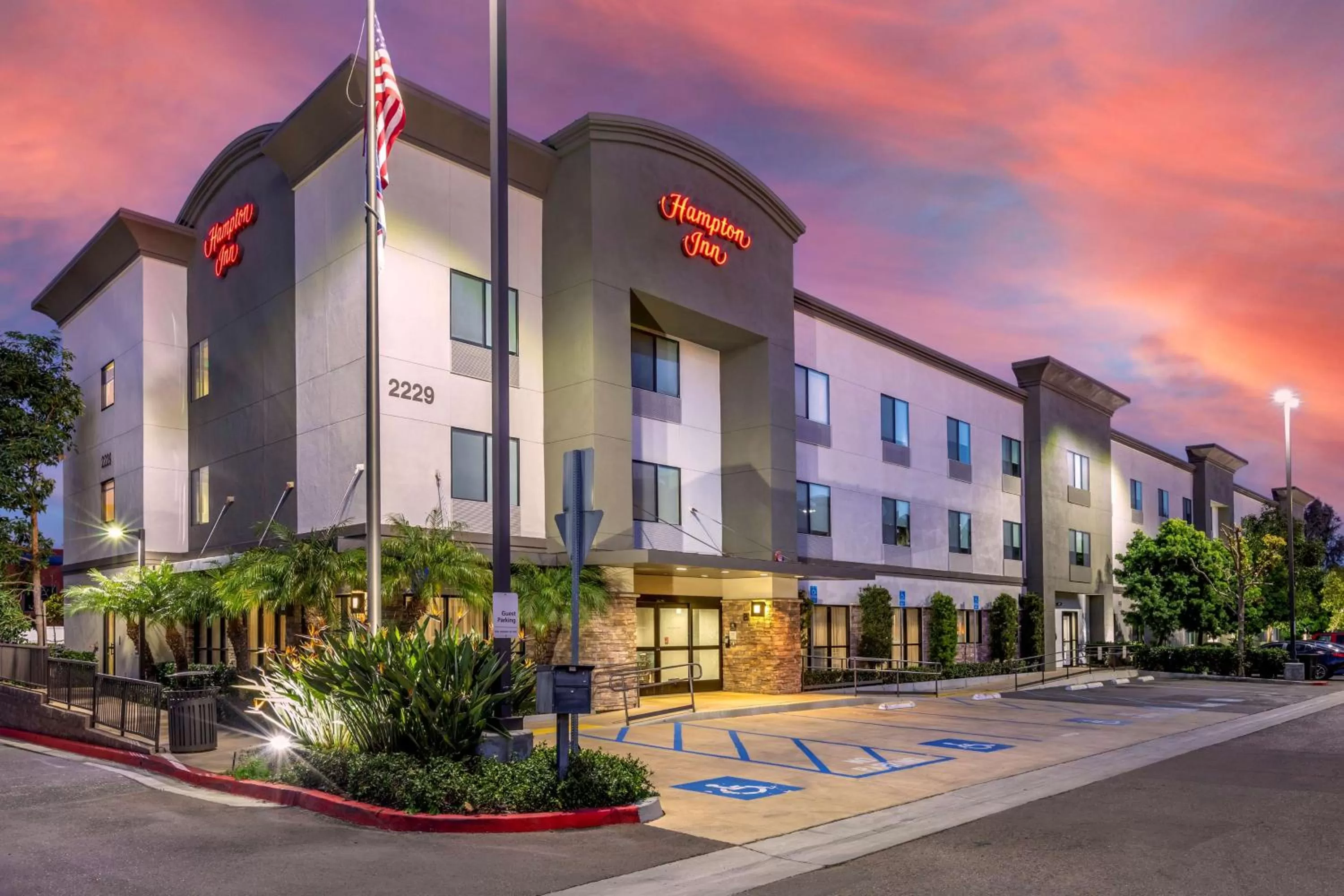 Property building in Hampton Inn Carlsbad North San Diego County