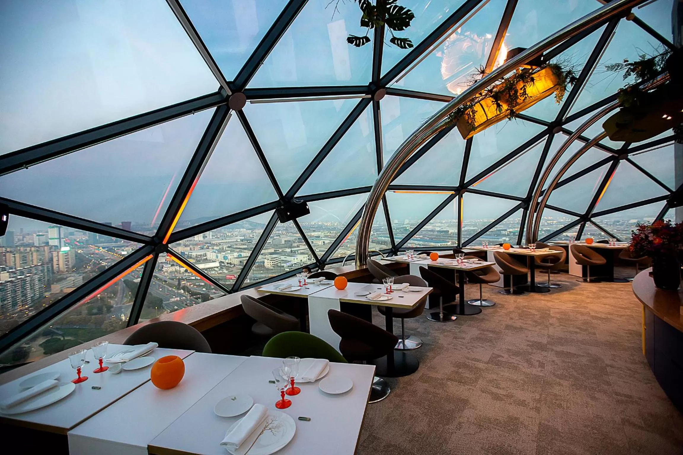 Restaurant/places to eat in Hyatt Regency Barcelona Tower