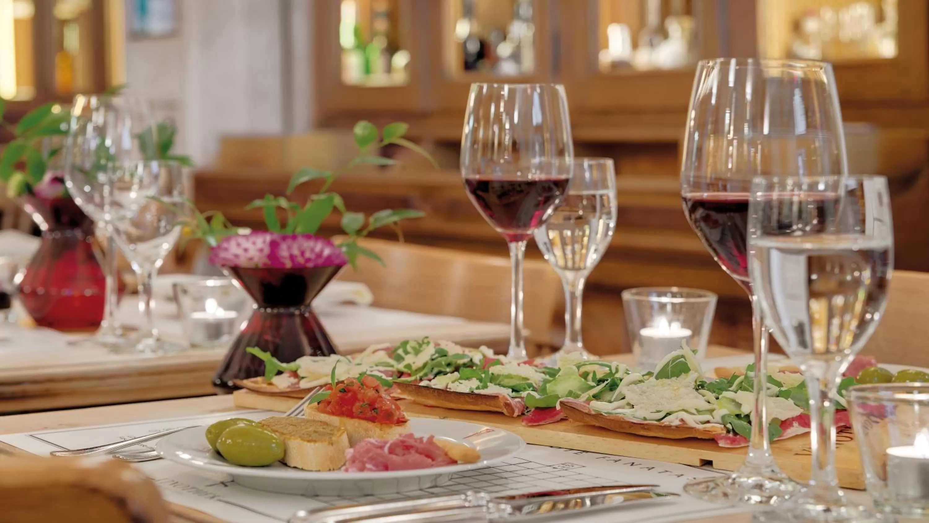 Lunch in Excelsior by Geisel