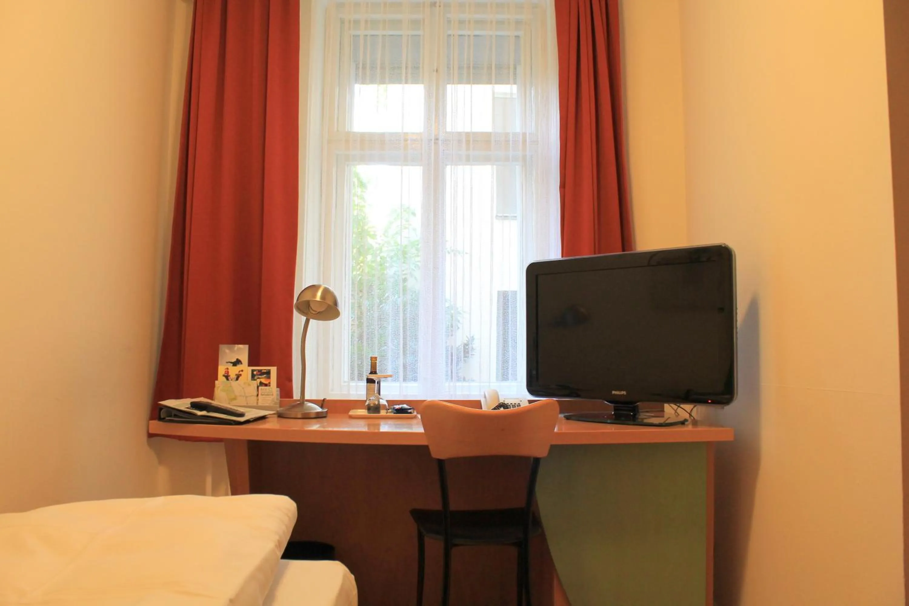 Photo of the whole room in Hotel Hansablick