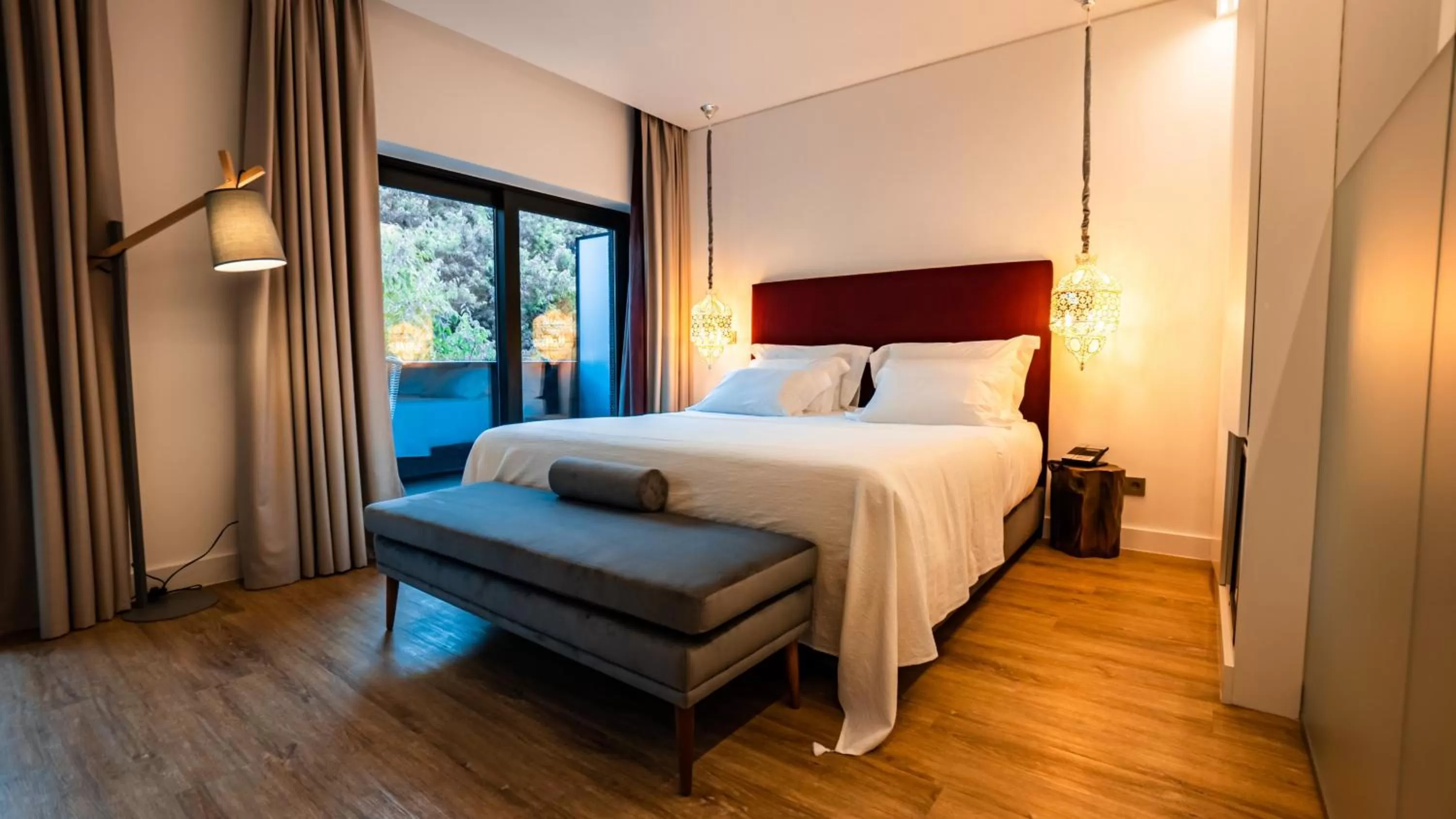 Bed in Hills Hotel Lisboa