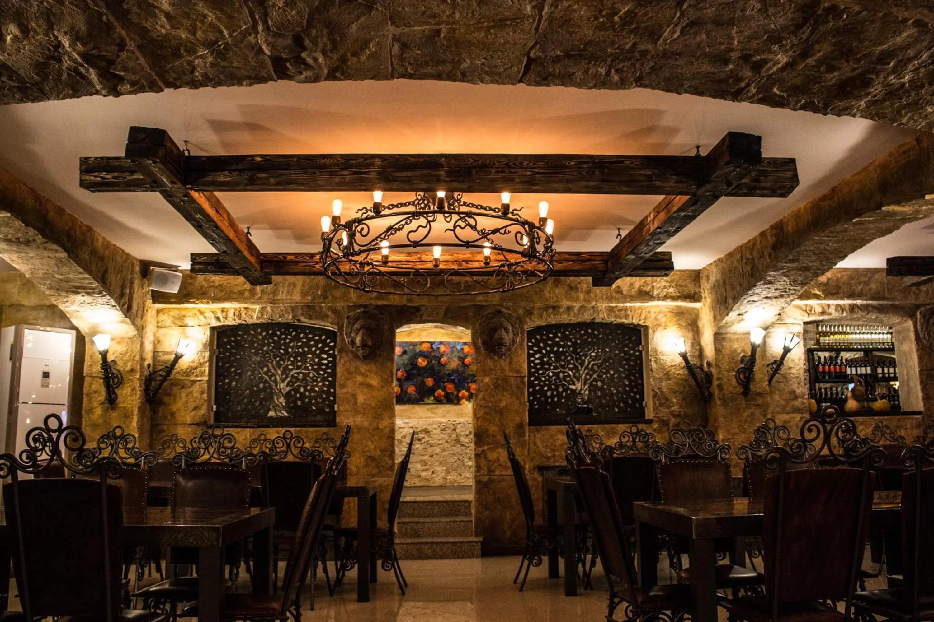 Restaurant/places to eat in BG Palace Hotel