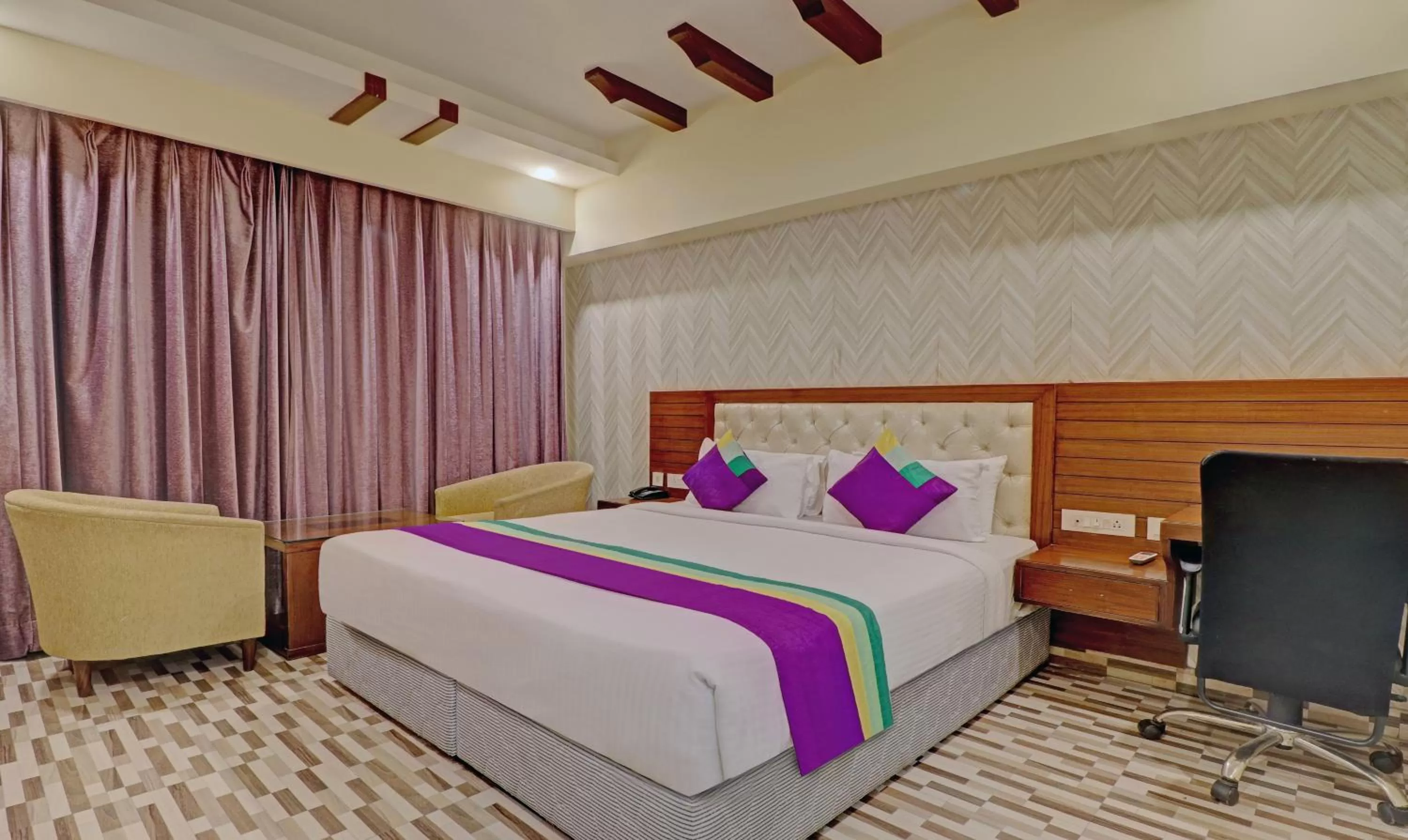 Bed in Treebo Tryst Pearl Avenue Ring Road