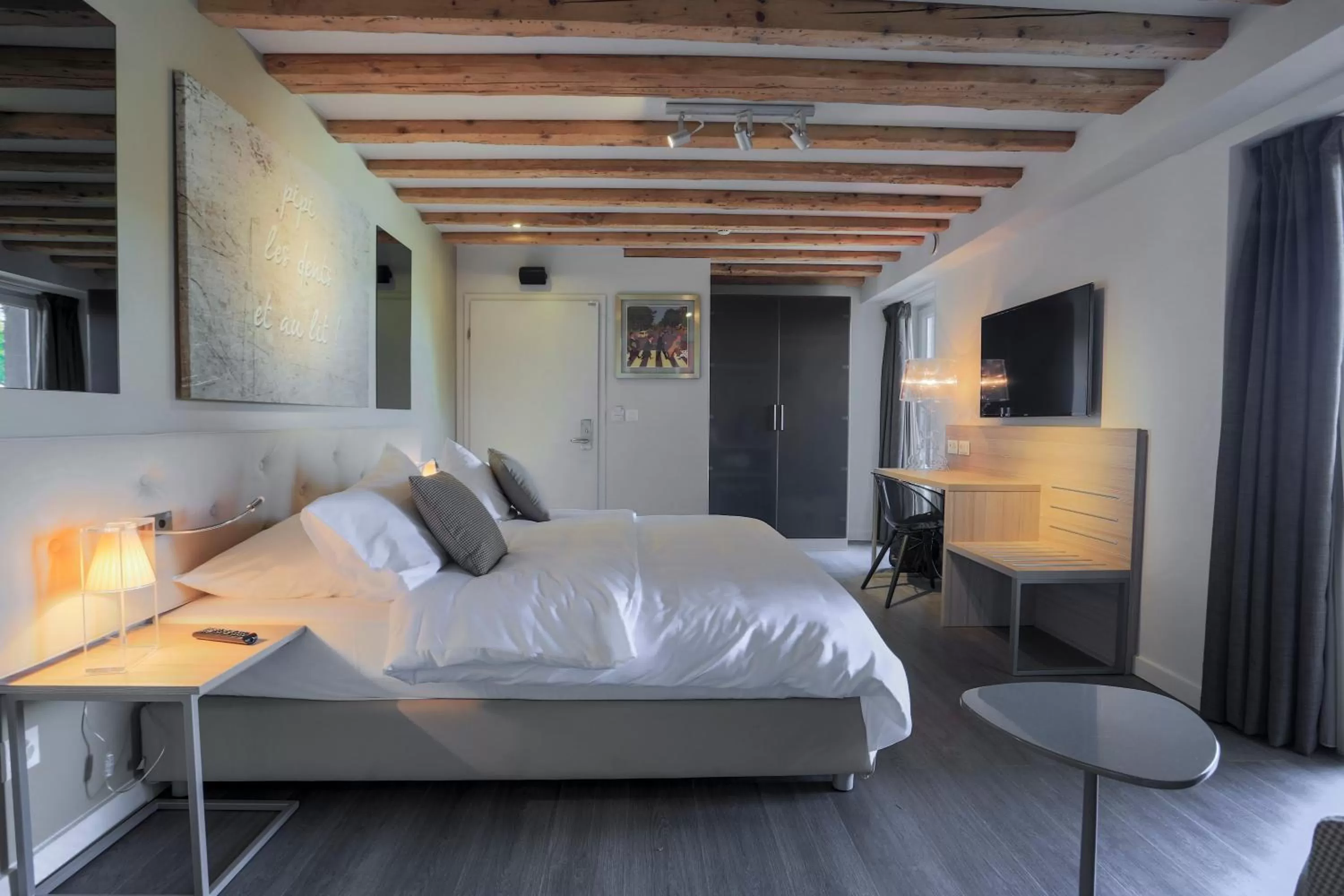 Photo of the whole room, Bed in Chez Maman Hotel & Restaurant