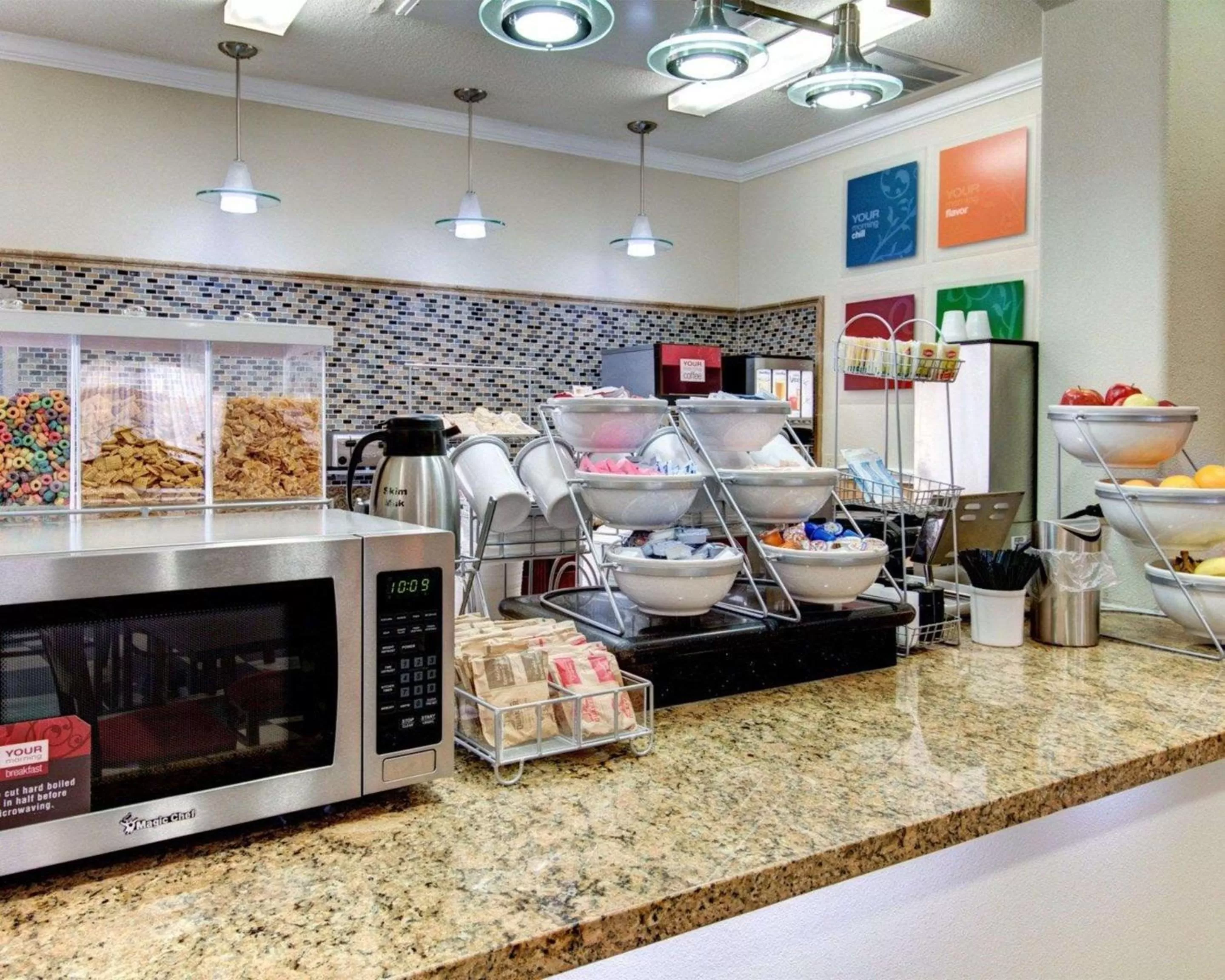 Restaurant/places to eat in Comfort Inn Corsicana East