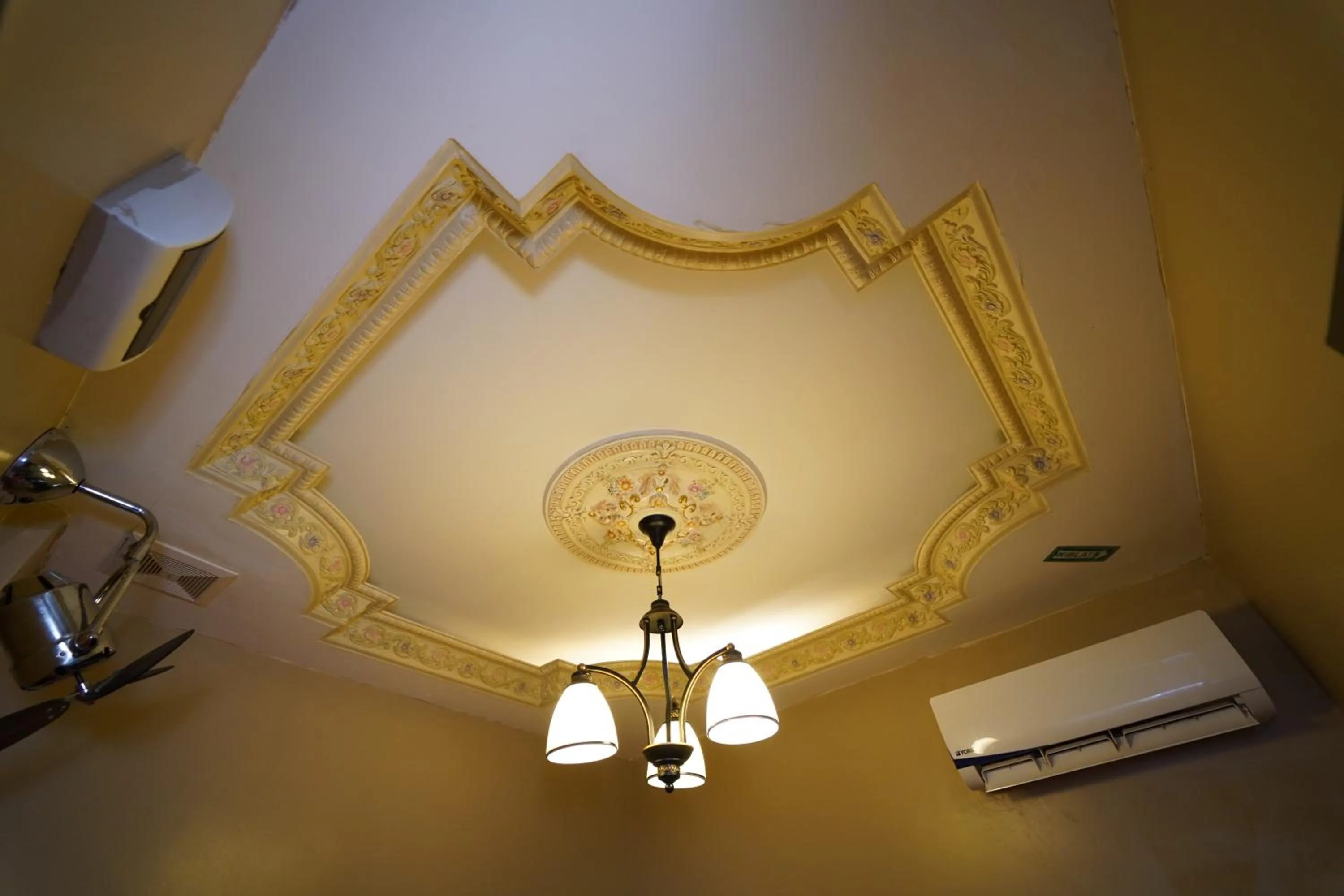 Ghazrin's Classic Hotel JB