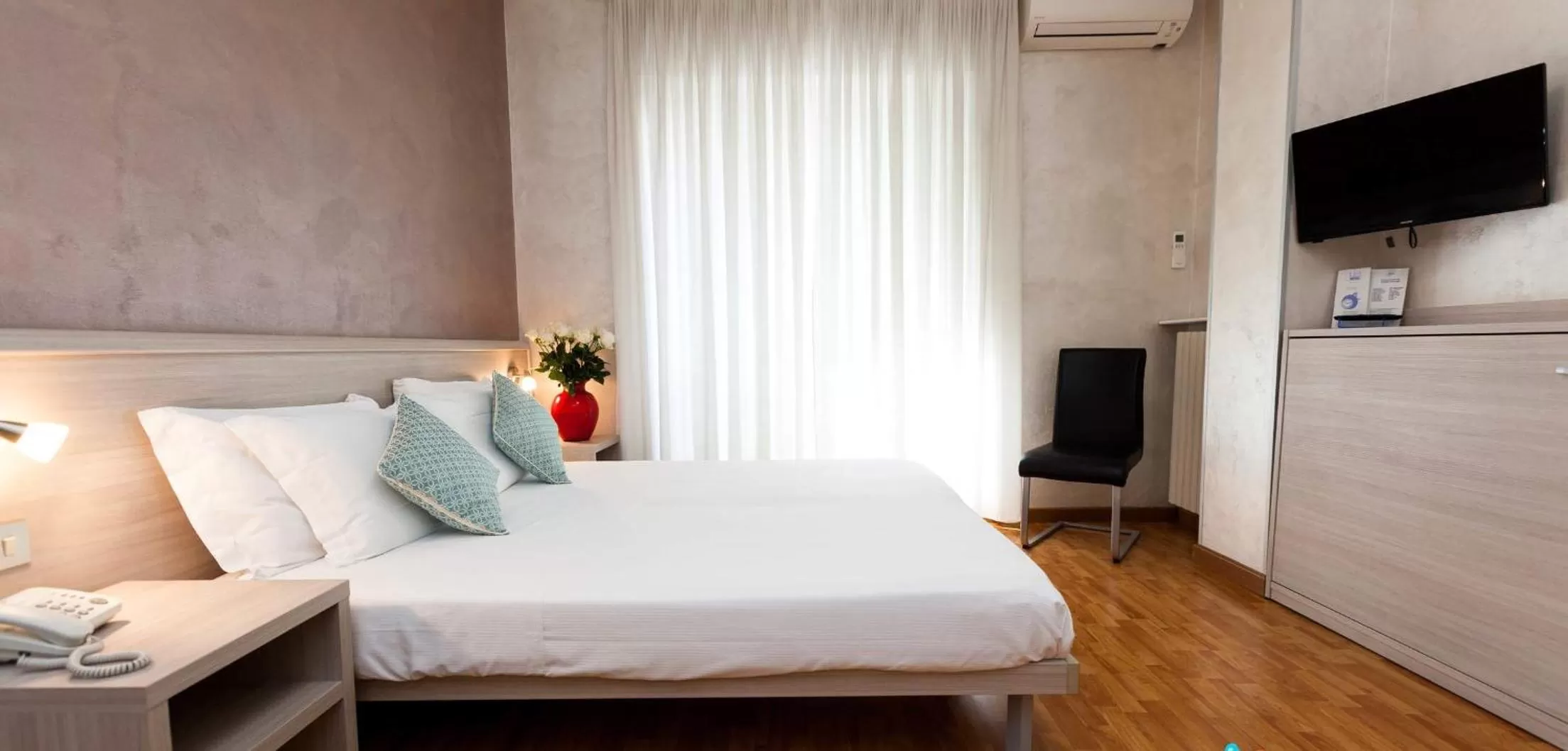 Photo of the whole room, Bed in Hotel Lis