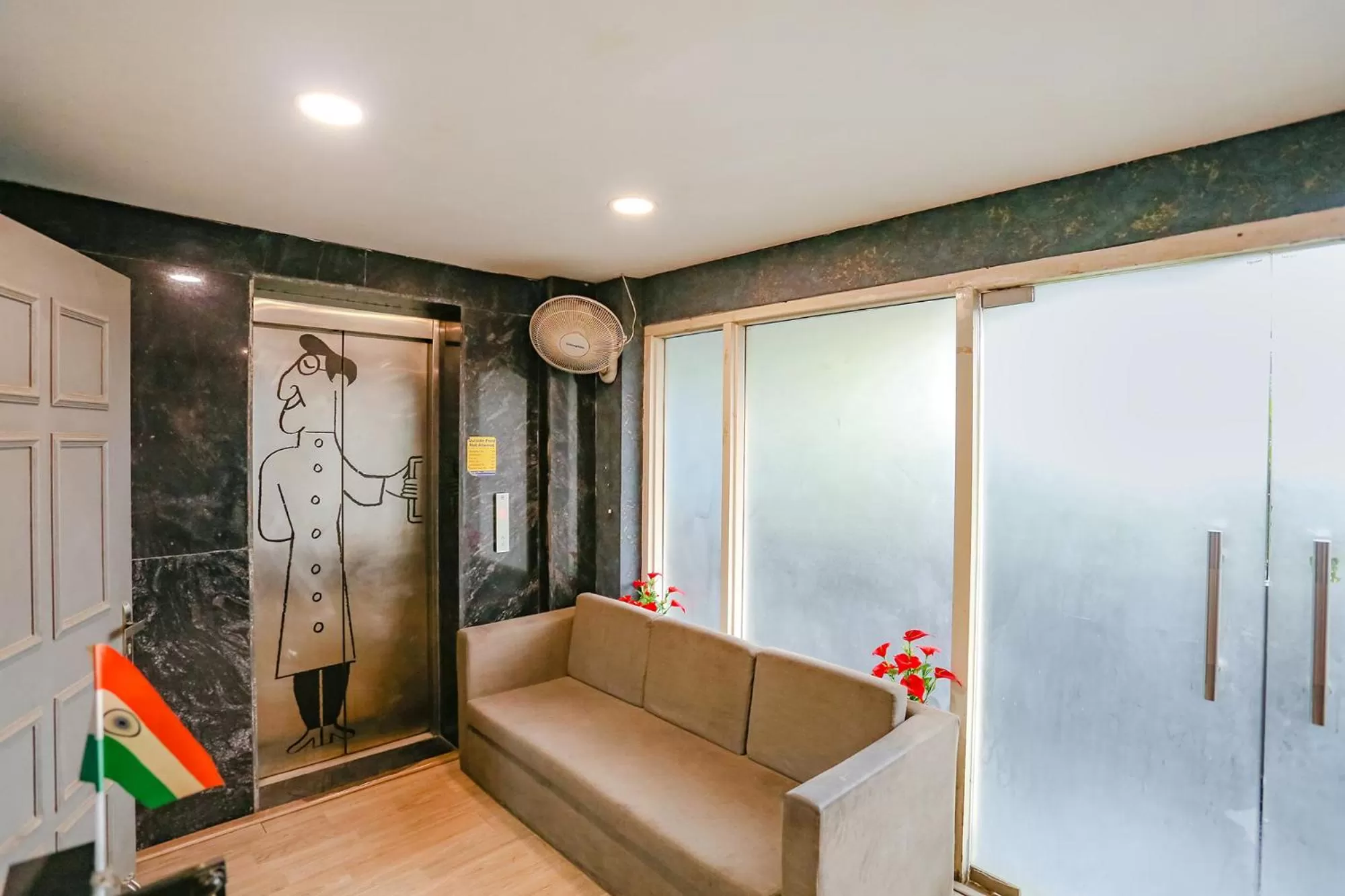 Seating area in Via Blusky