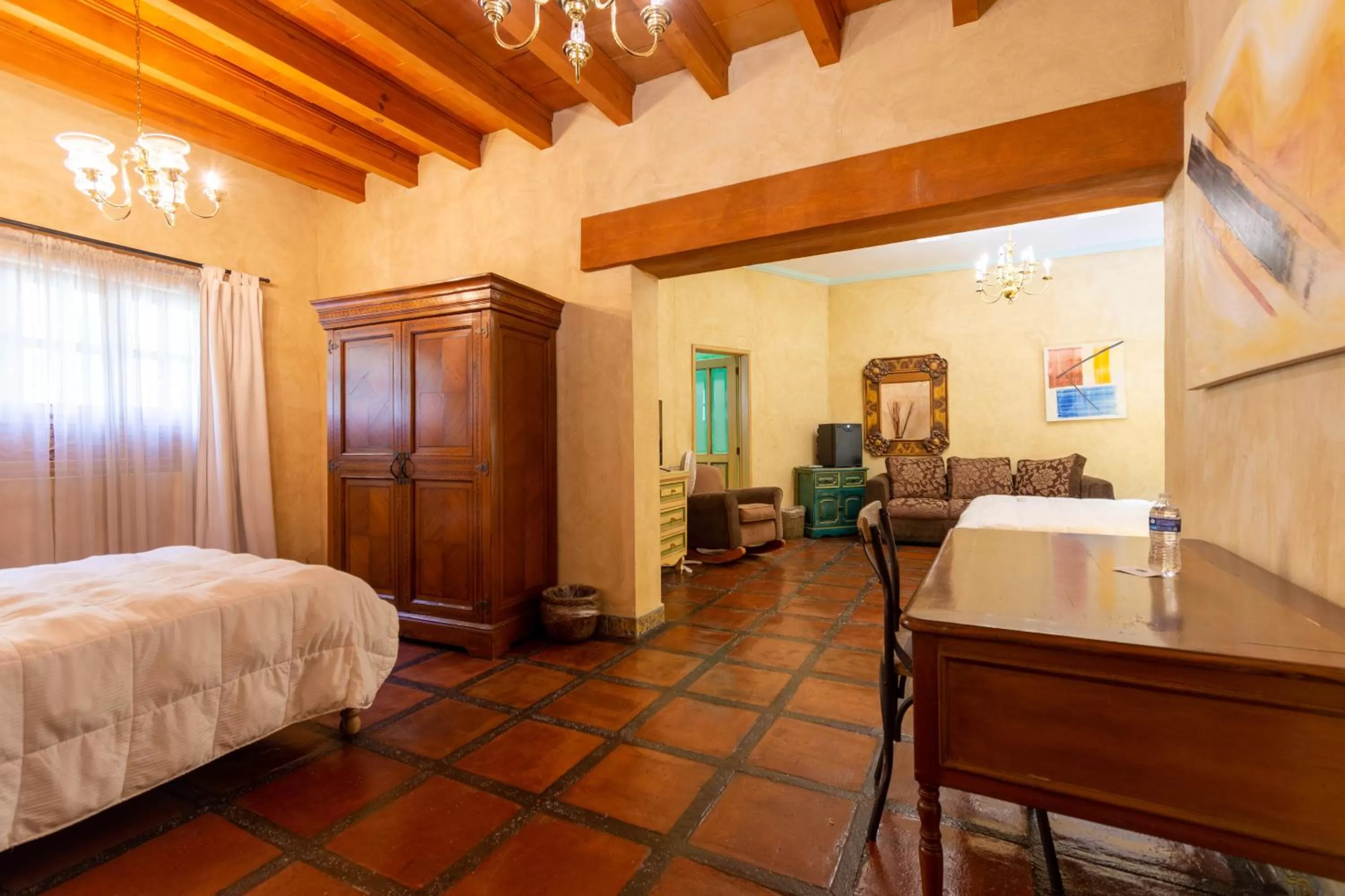 Photo of the whole room, Bed in Casa Magica