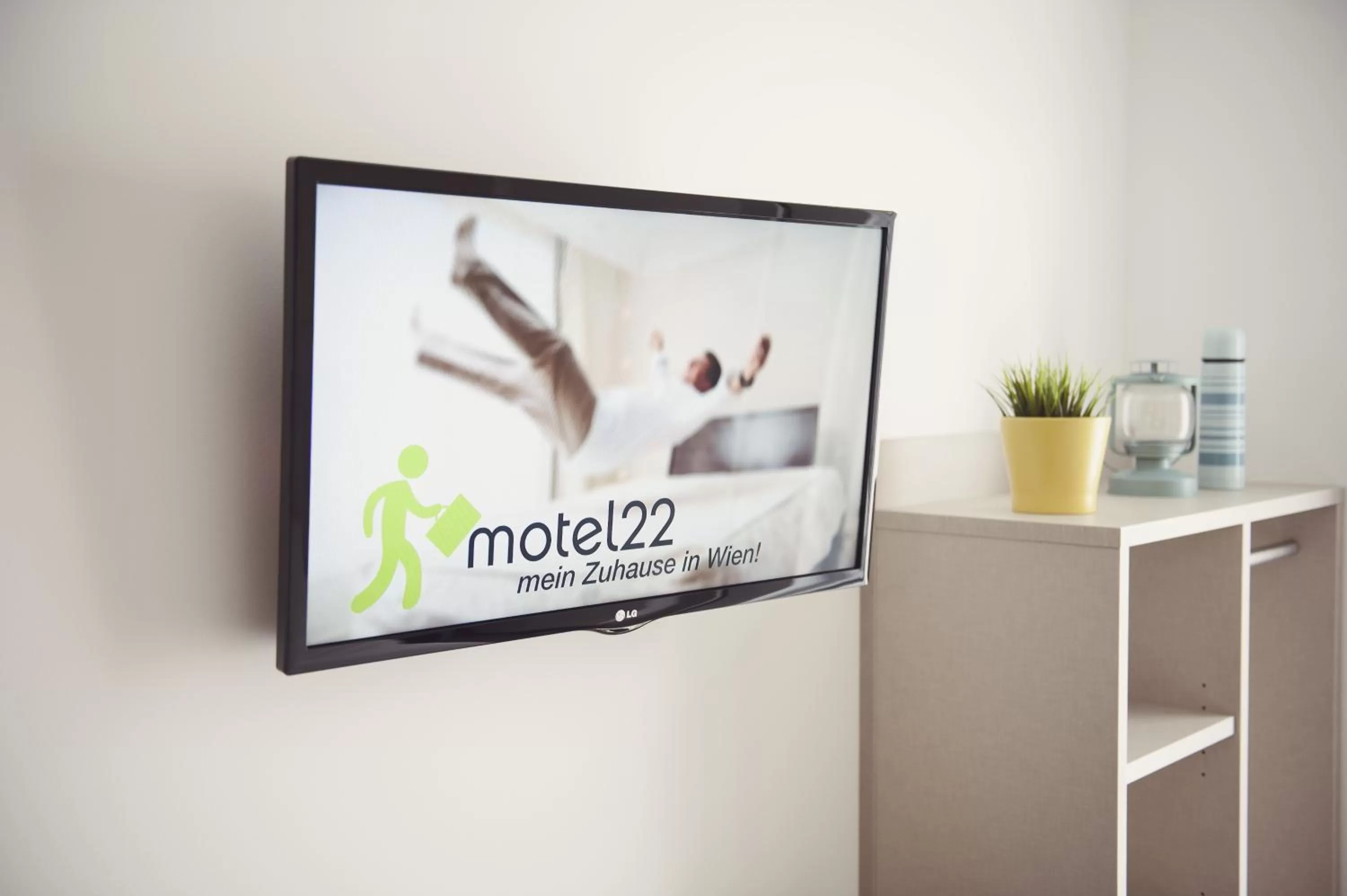 TV and multimedia in motel22 Parkplatz inklusive