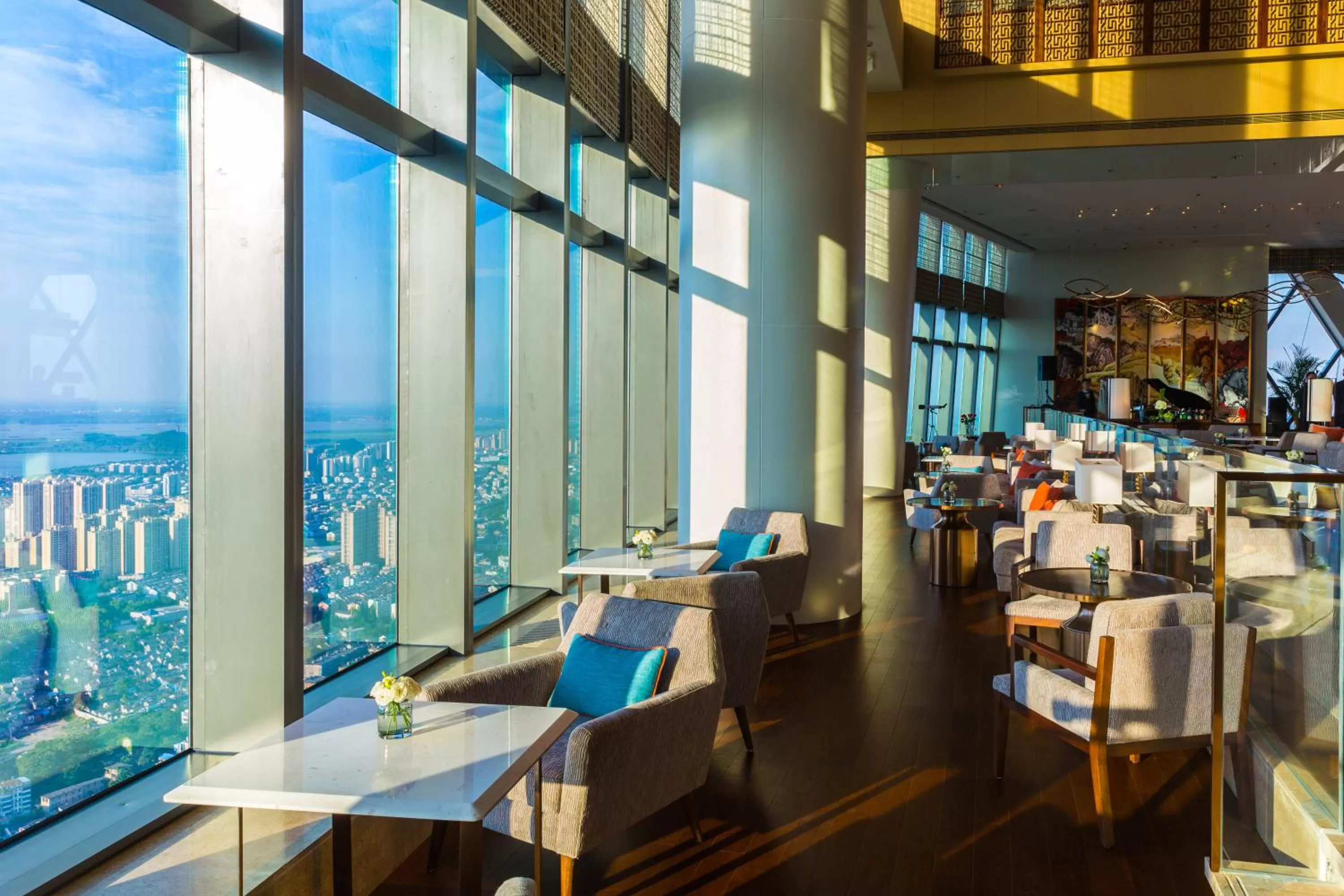 Lounge or bar in Hyatt Regency Zhenjiang
