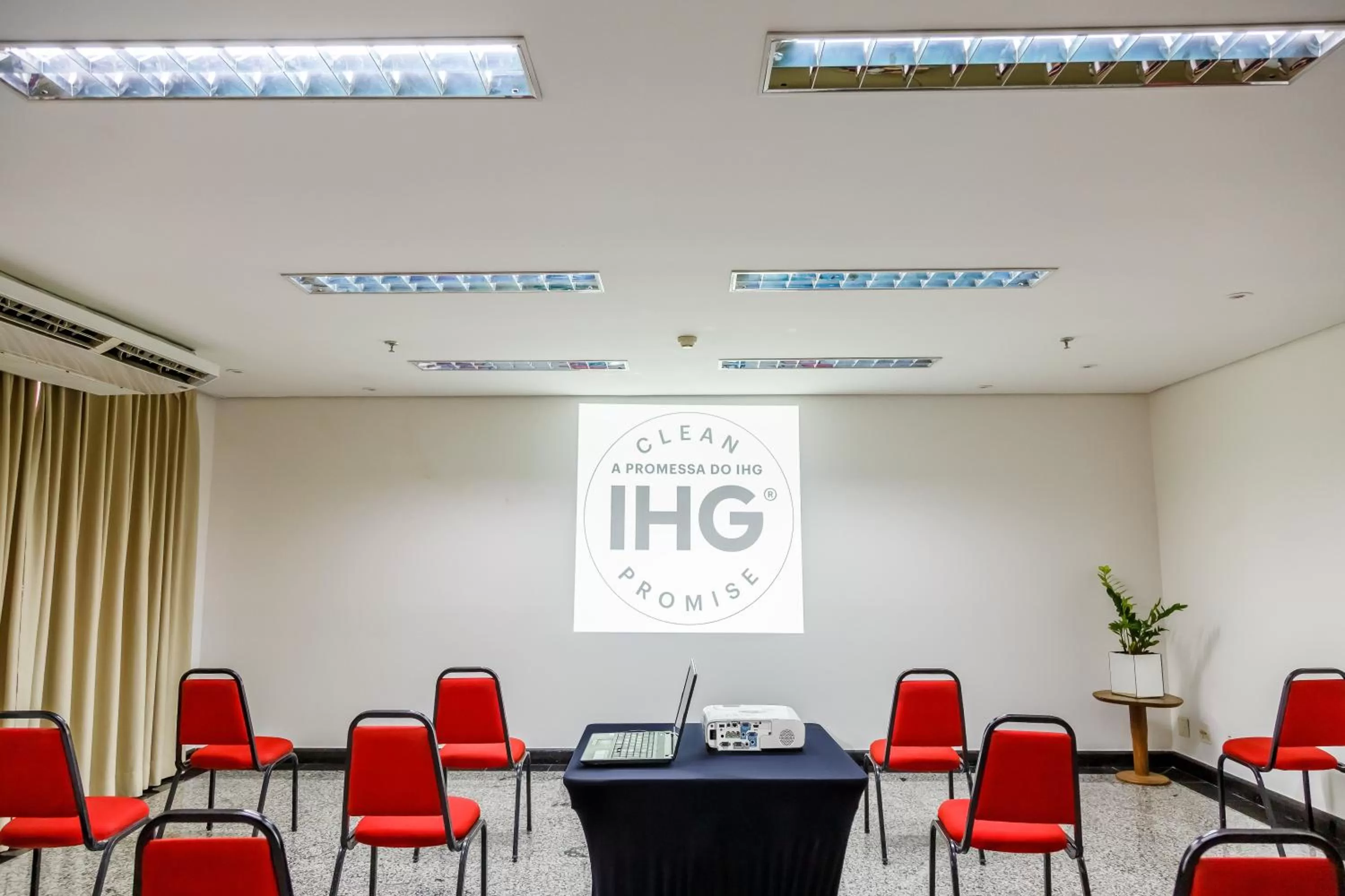 Meeting/conference room in Holiday Inn Manaus by IHG