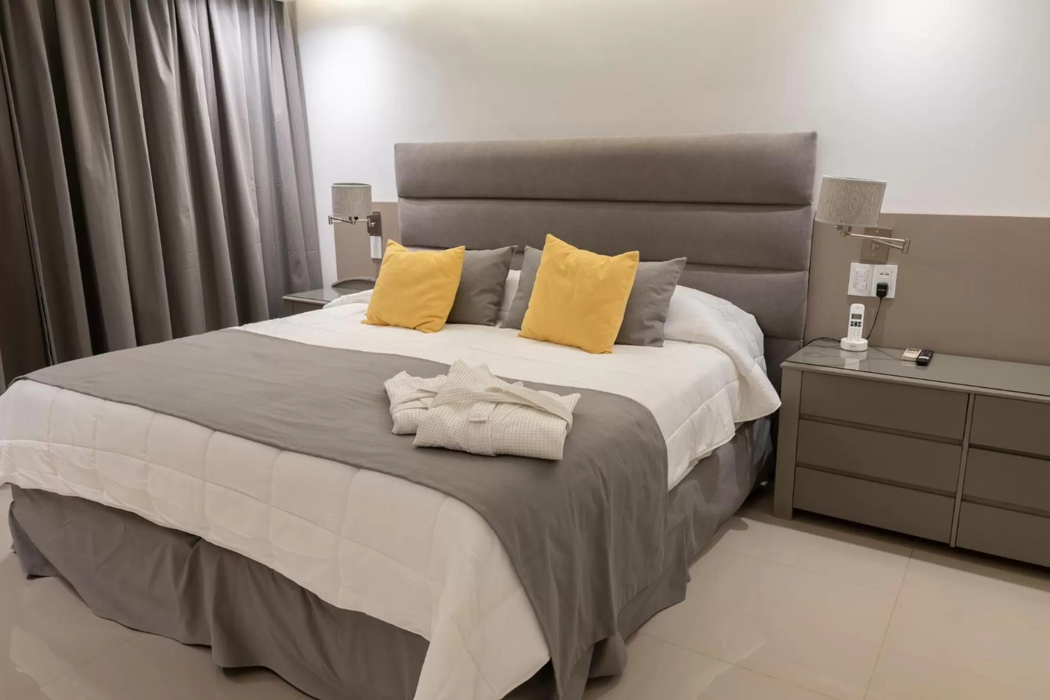 Bed in Hotel Metropol