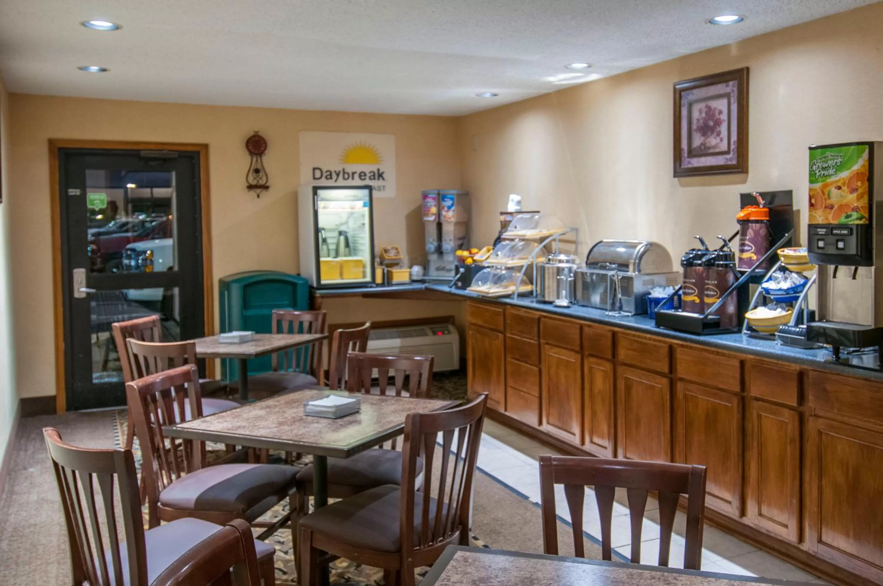 Food and drinks in Days Inn by Wyndham Pauls Valley