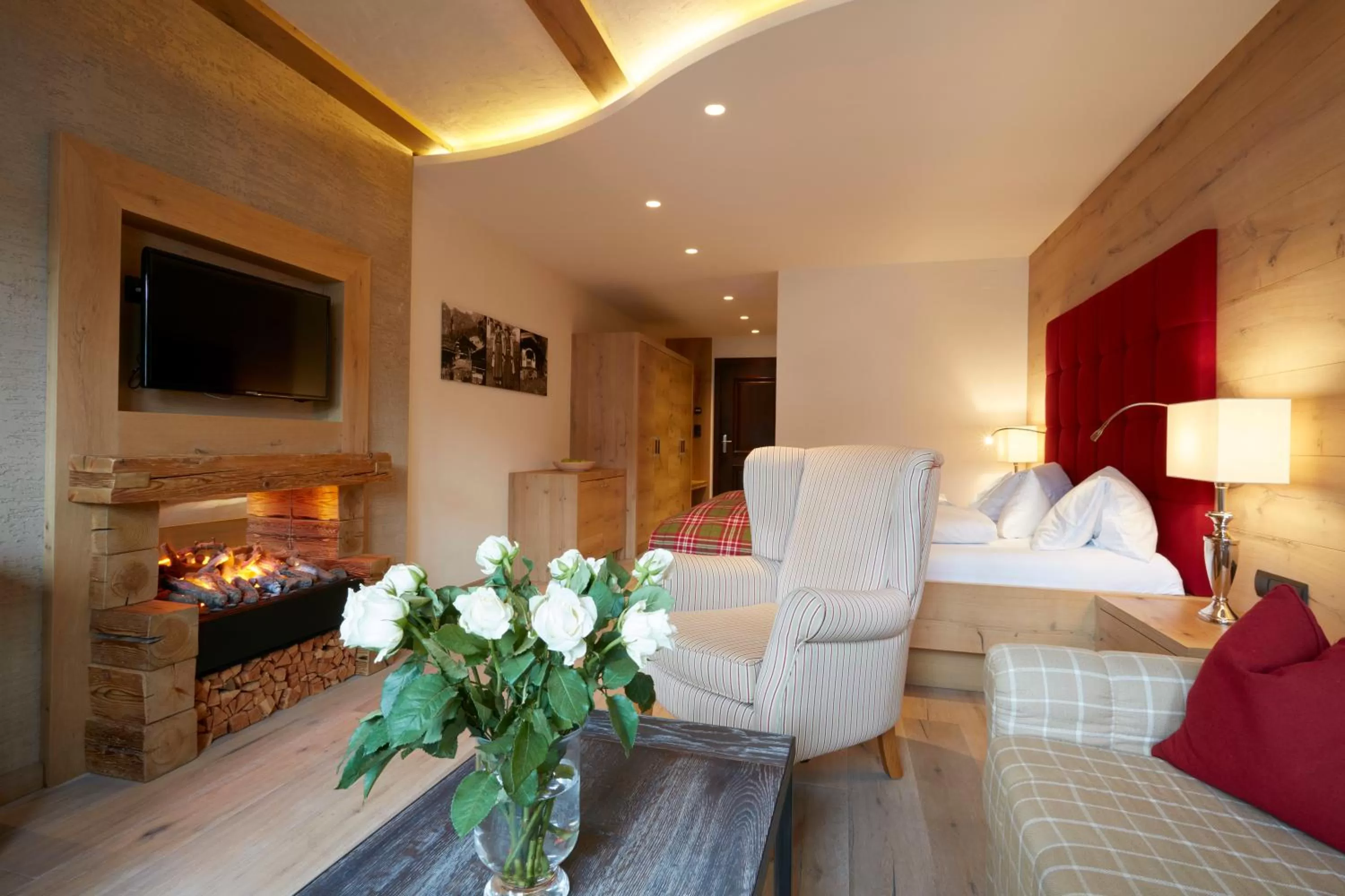 TV and multimedia in Natur & Spa Resort "Der Alpbacherhof" Superior