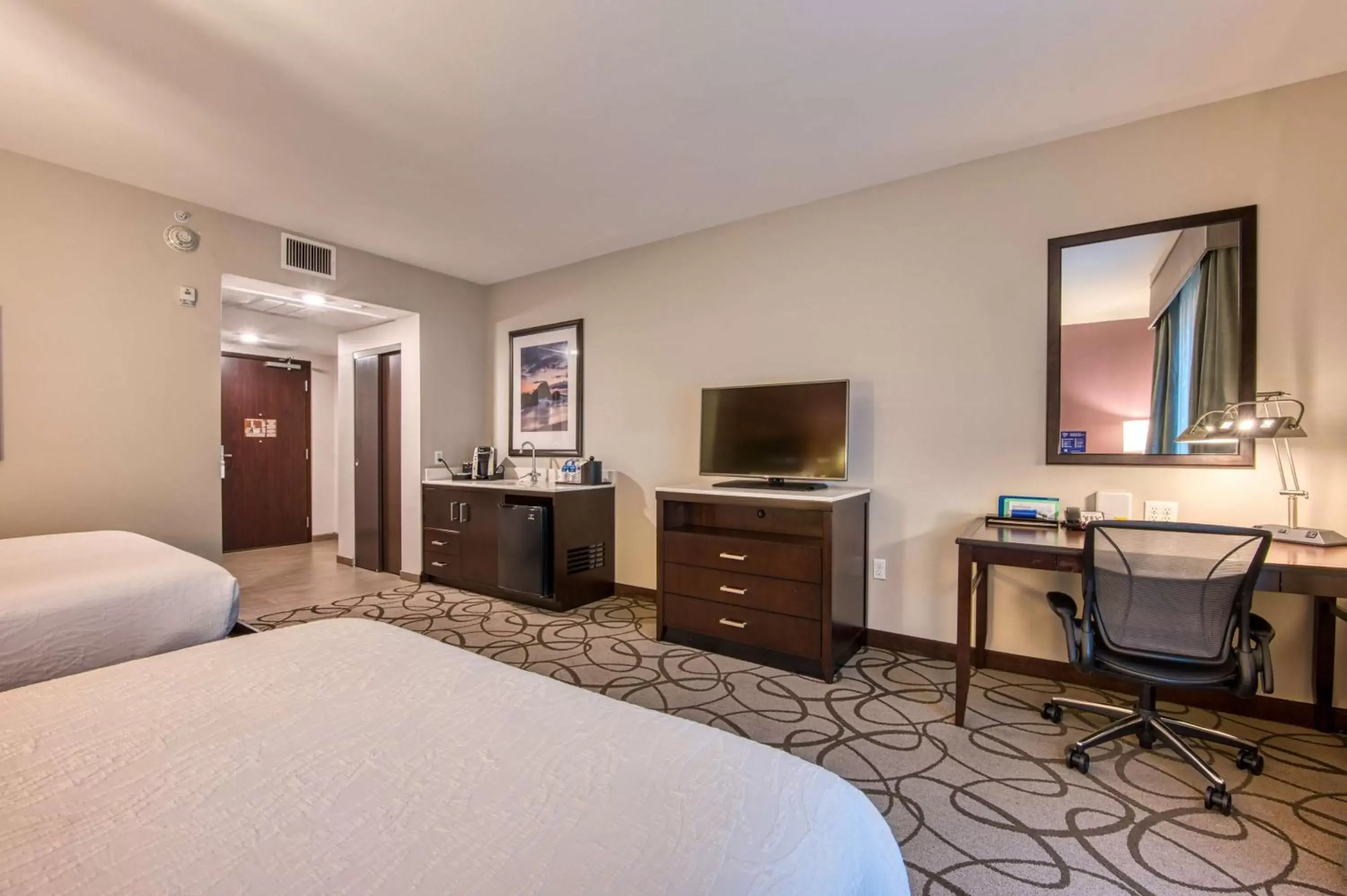 Queen Room with Two Queen Beds - Hearing Accessible in Hilton Garden Inn Irvine/Orange County Airport Queen Room with Two Queen Beds - Hearing Accessible in Hilton Garden Inn Irvine/Orange County Airport
