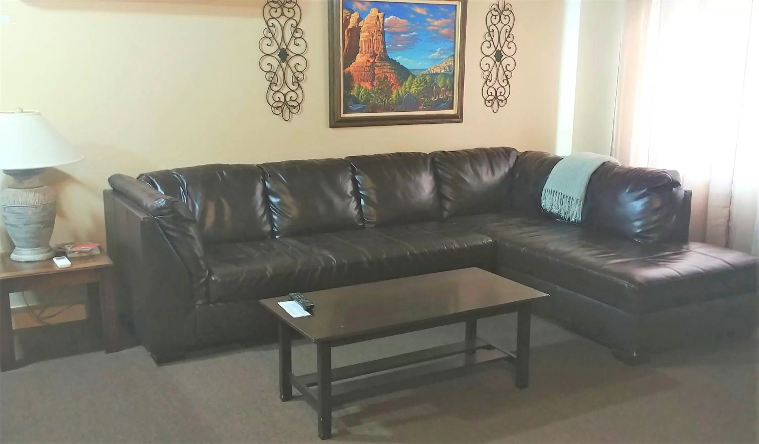 Seating area in Lake Powell Motel & Apartments