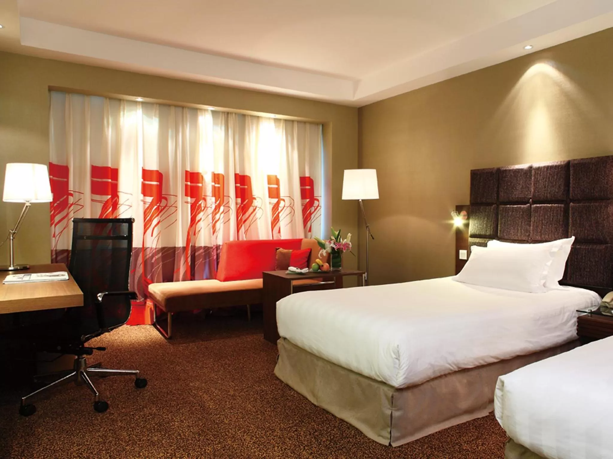 Bed in Novotel Beijing Peace