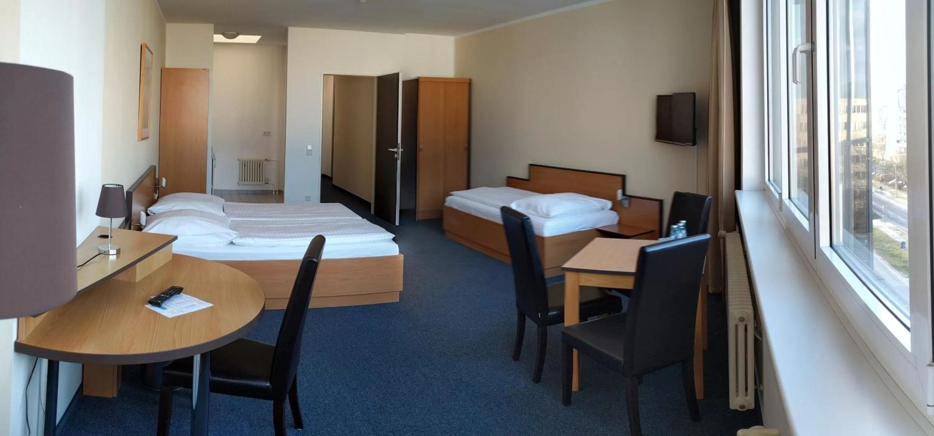 Kitchen or kitchenette, Bed in Hotel Sedes