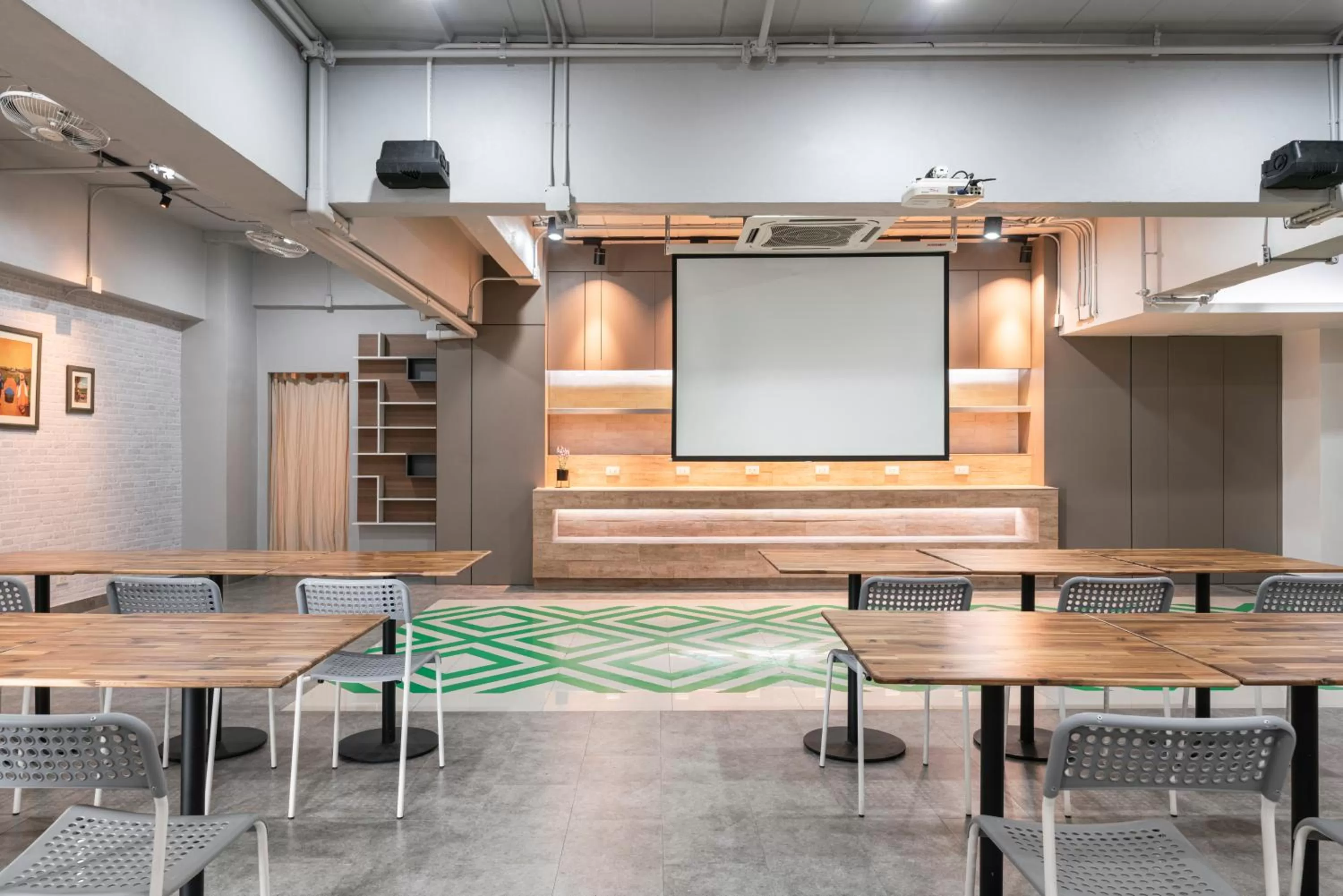 Meeting/conference room in At 115 Hotel By Rompo