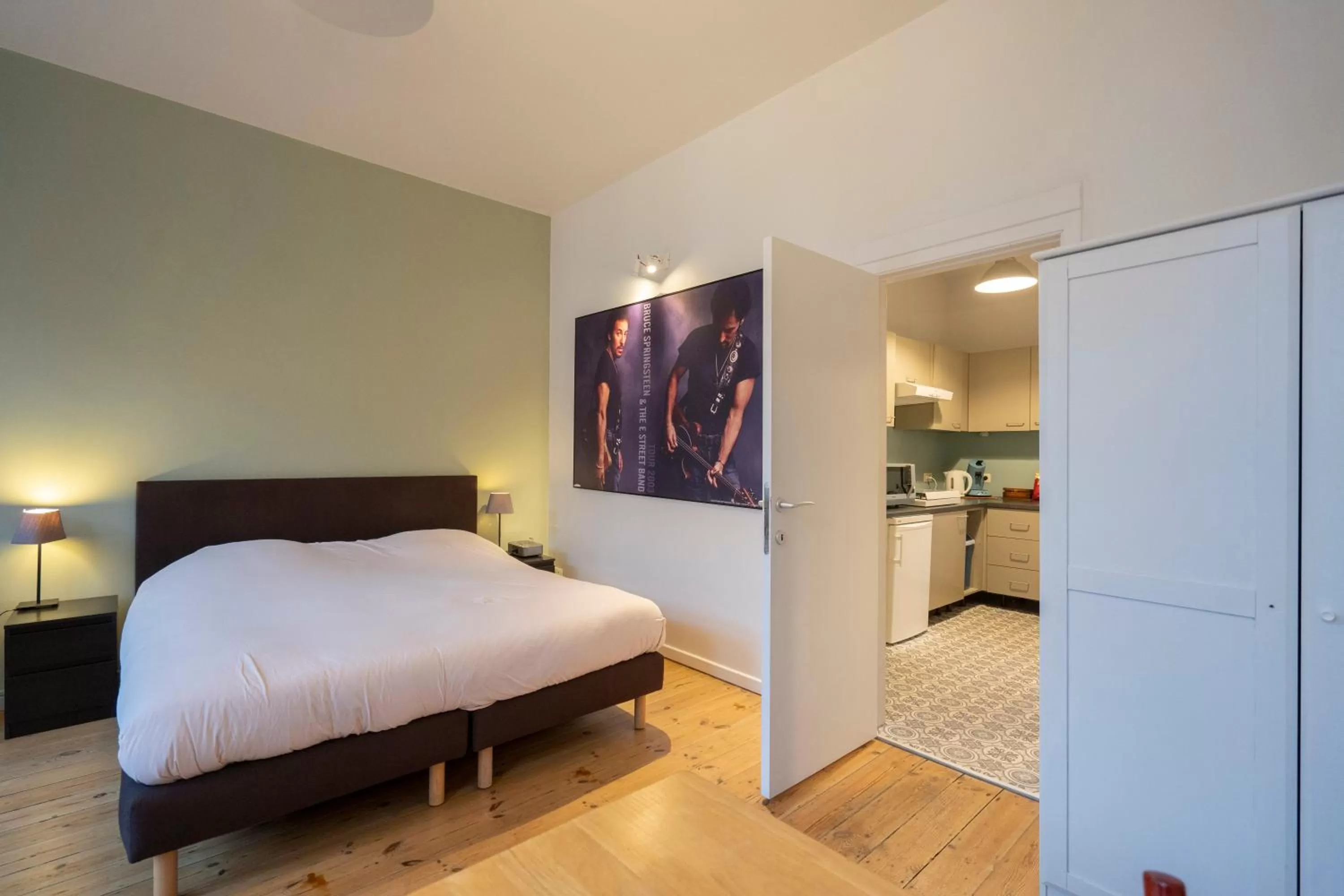 Bedroom, Bed in Because the Night city lodge