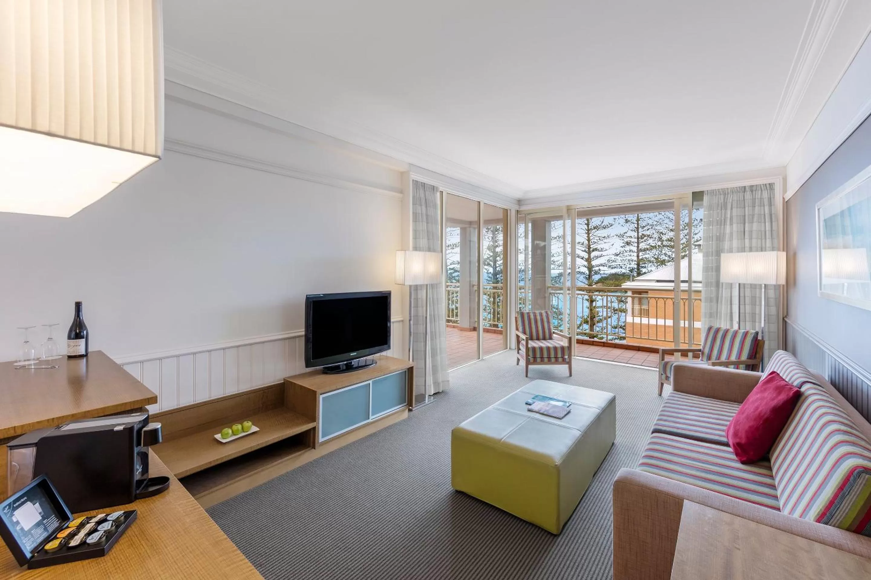 Bedroom in Crowne Plaza Terrigal Pacific by IHG