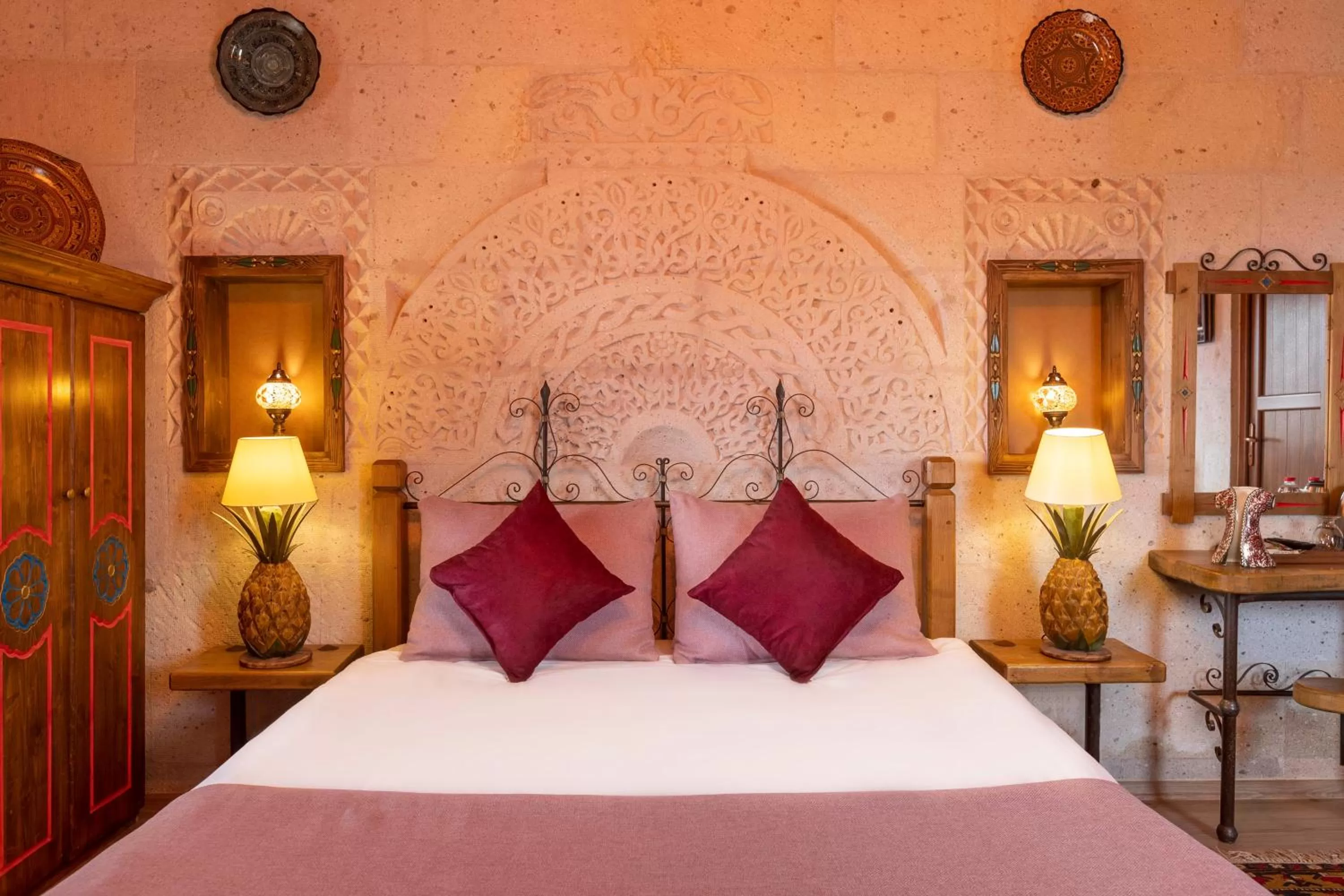 Bedroom, Bed in Maron Stone House