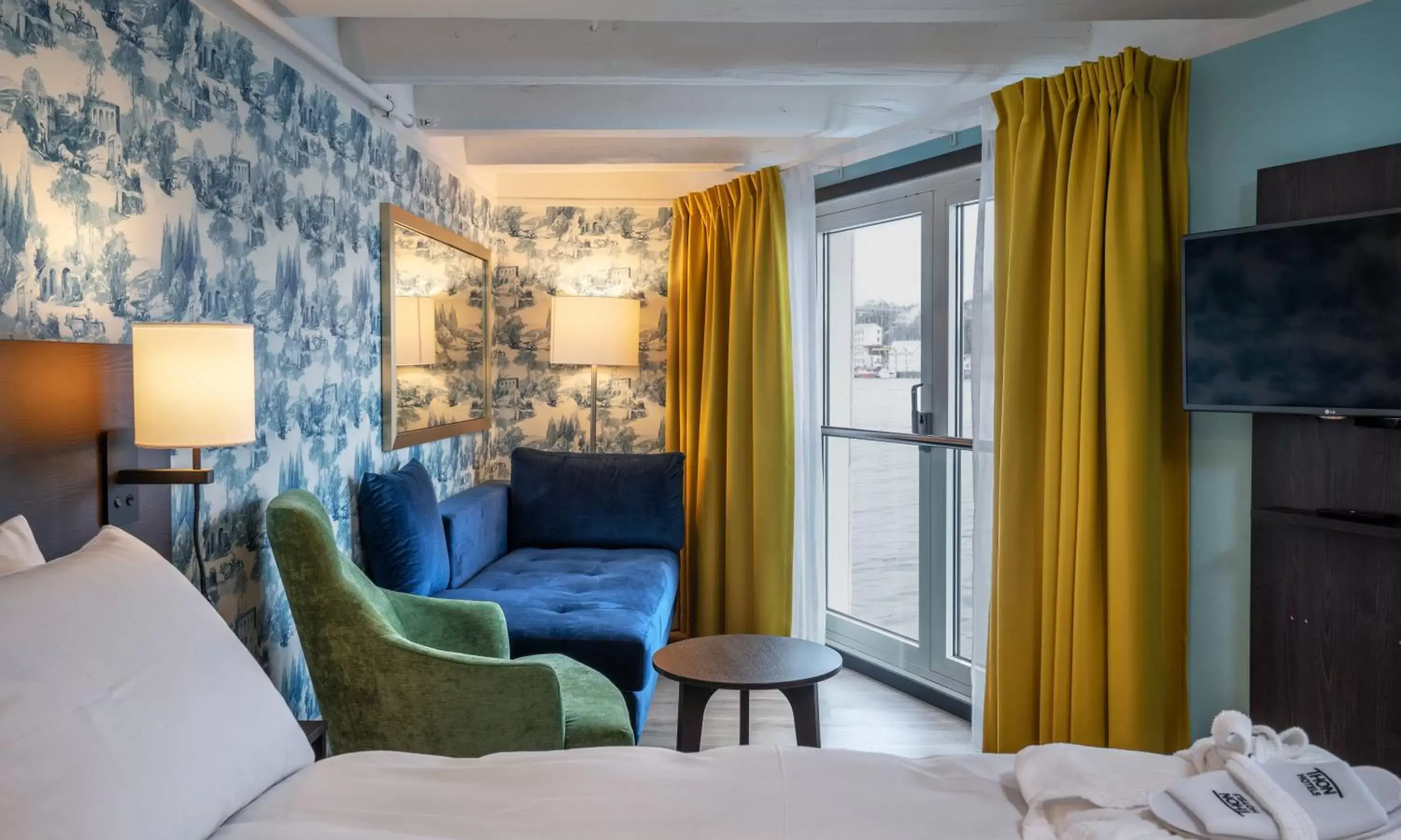 Business Double or Twin Room in Thon Hotel Kristiansund Business Double or Twin Room in Thon Hotel Kristiansund