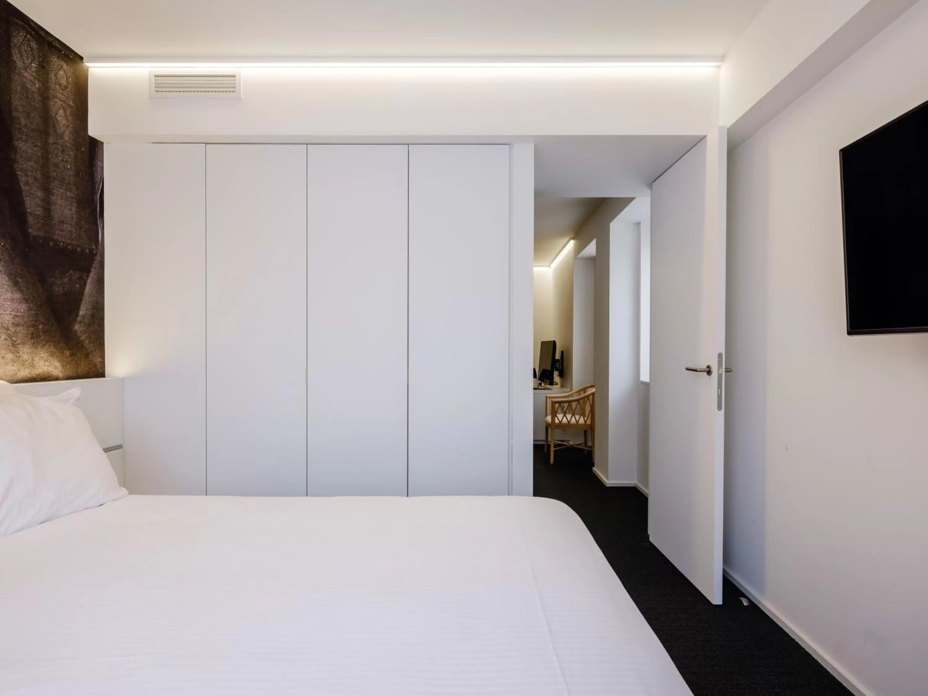 Photo of the whole room, Bed in Hotel Le Bois De Bruges