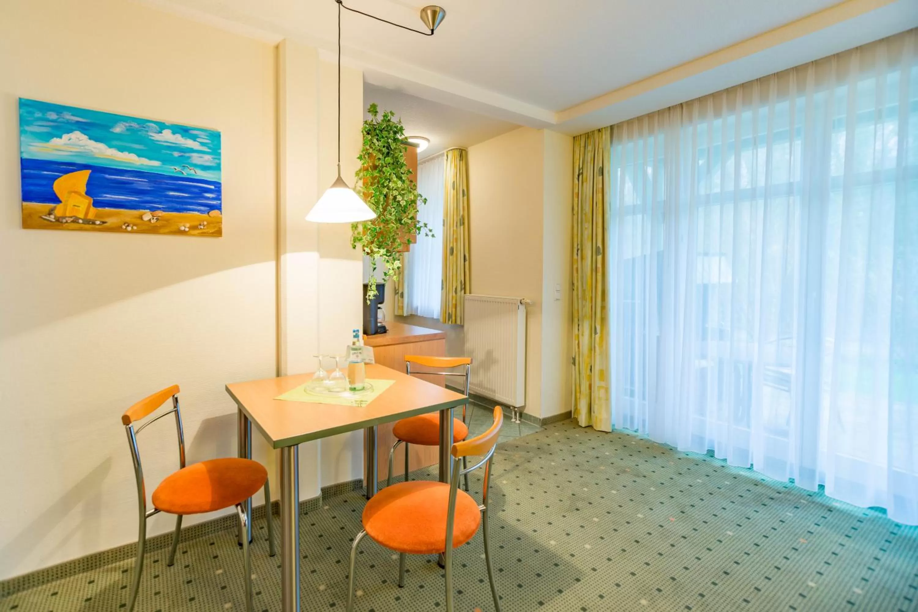 Photo of the whole room, TV/Entertainment Center in Am Weststrand Apartmenthaus Waldeck