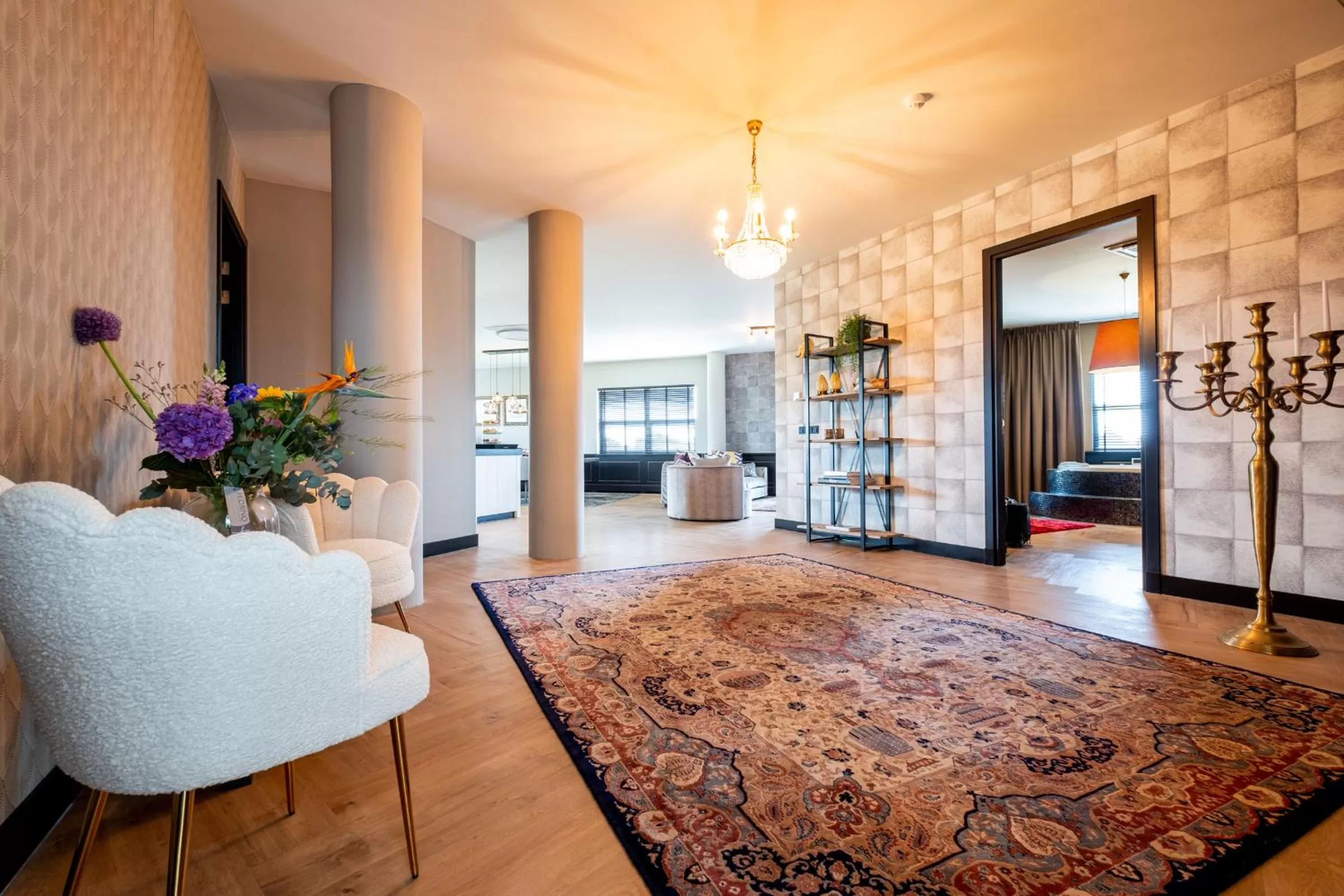 Seating area in Nero Office Hotel & City Café