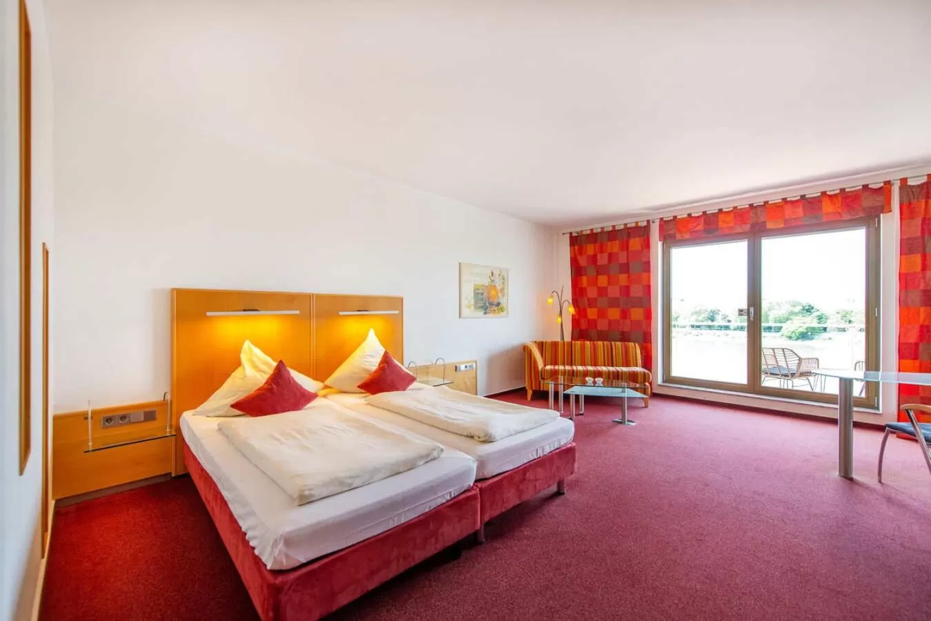 Bedroom, Bed in Diehls Hotel